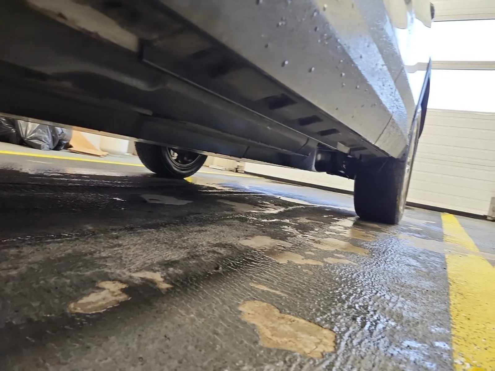 Undercarriage - Driver Photo