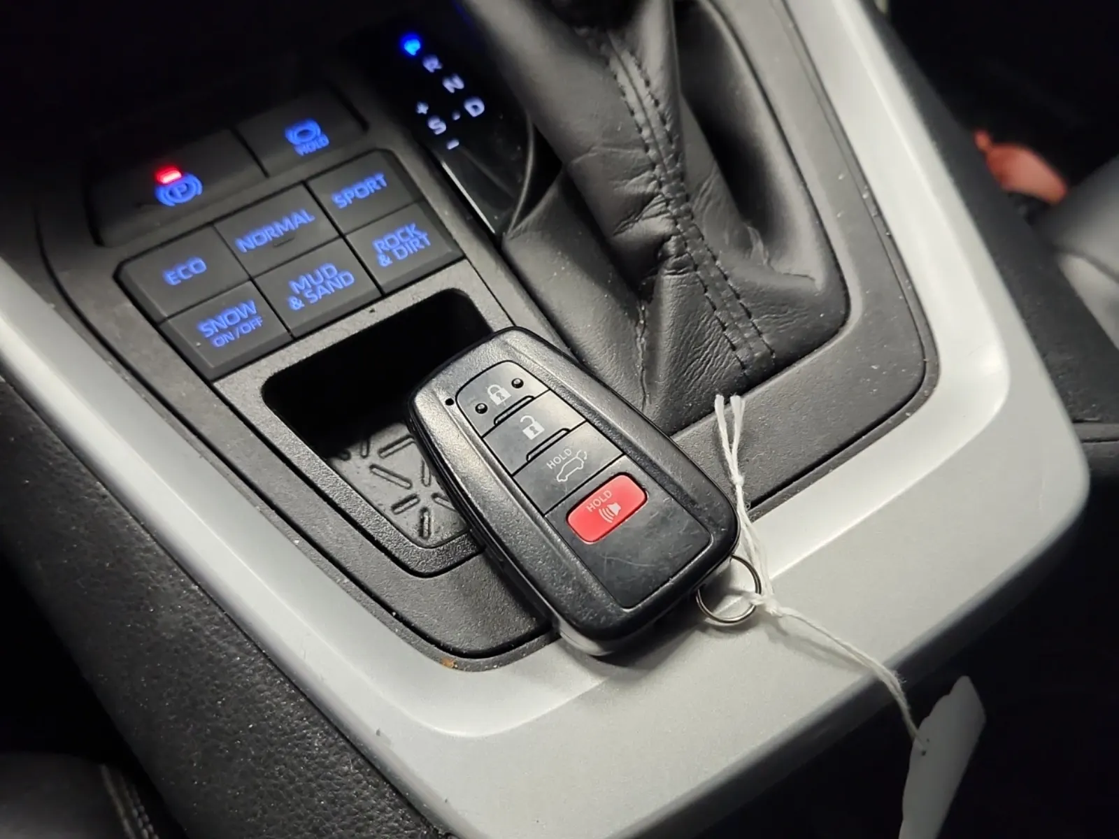 Keys/Fobs/Manual Photo