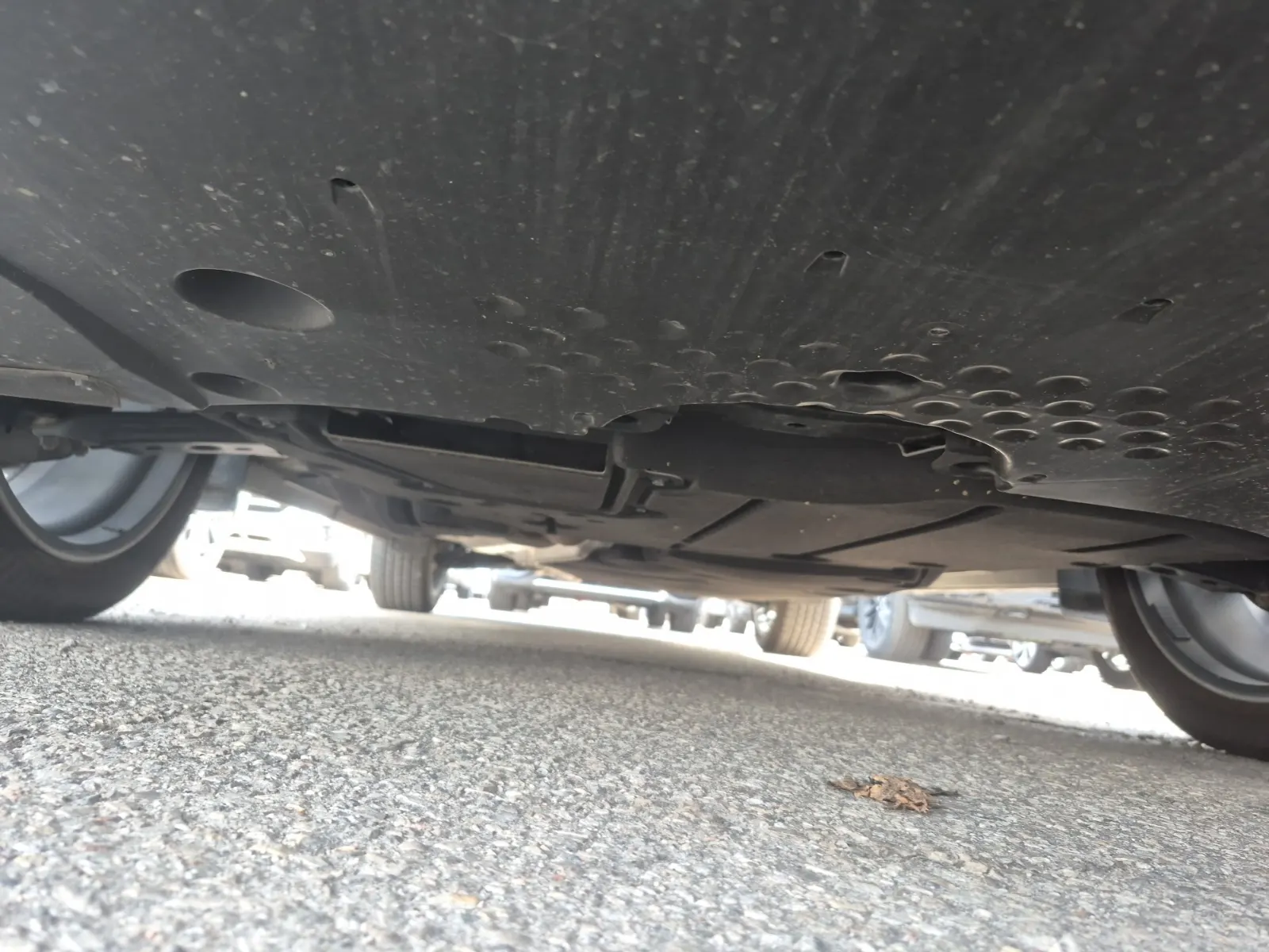 Undercarriage - Front Photo