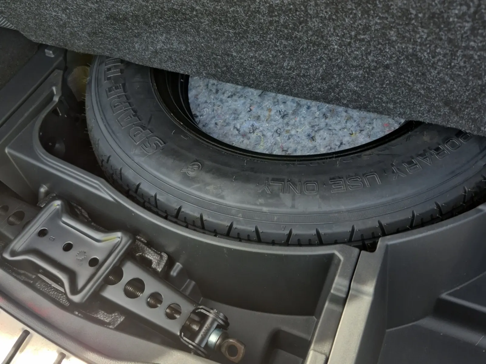 Spare Tire & Wheel Photo