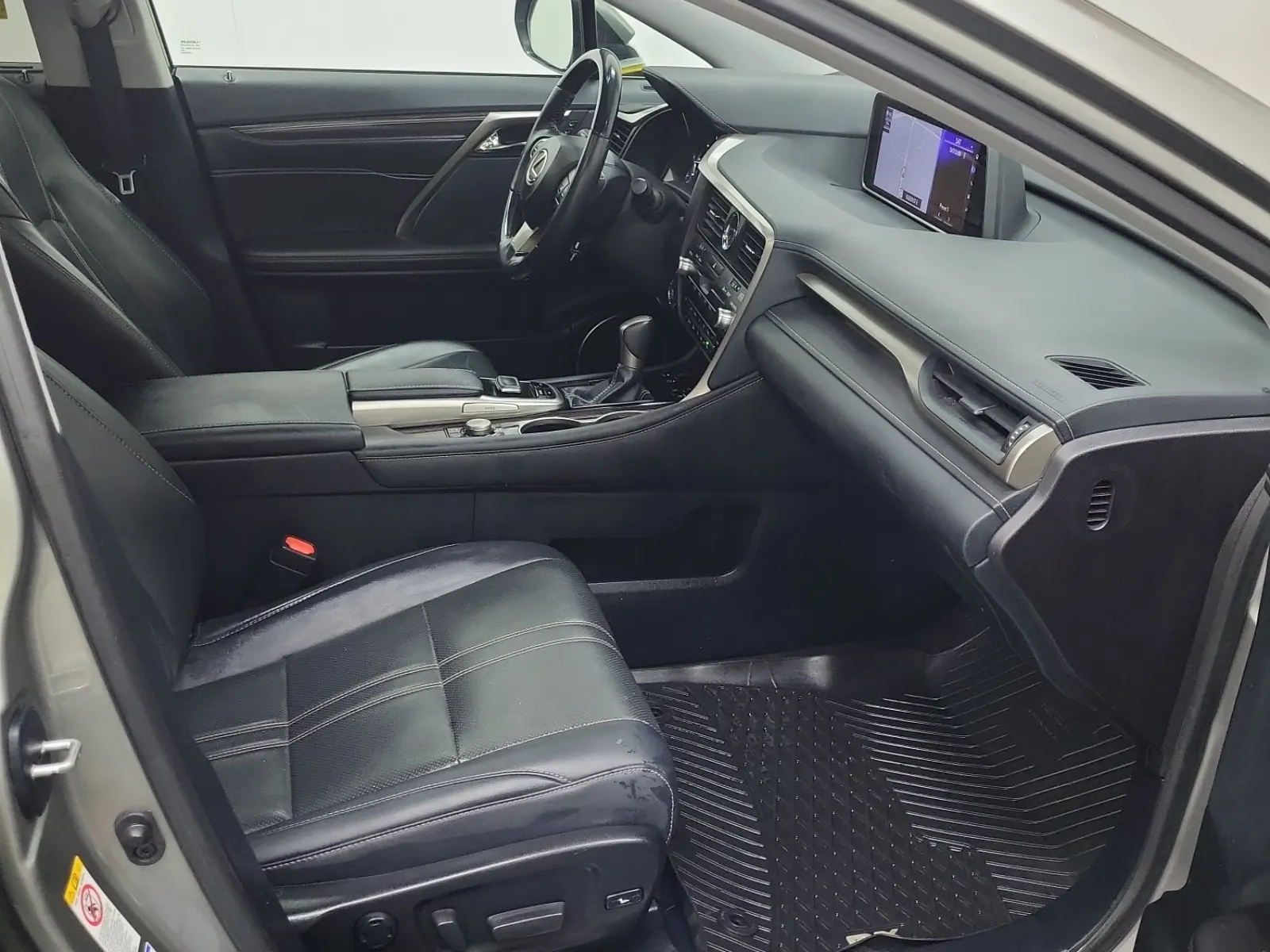 Right Side Interior Photo
