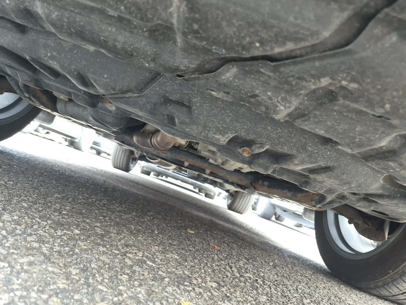 Undercarriage - Front Photo