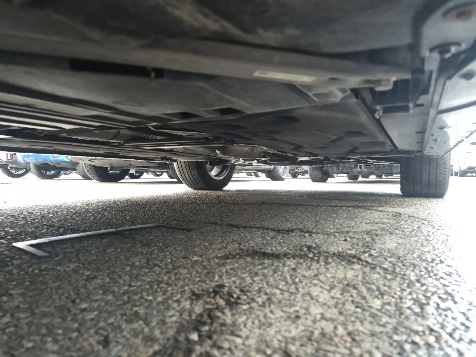 Undercarriage - Passenger Photo