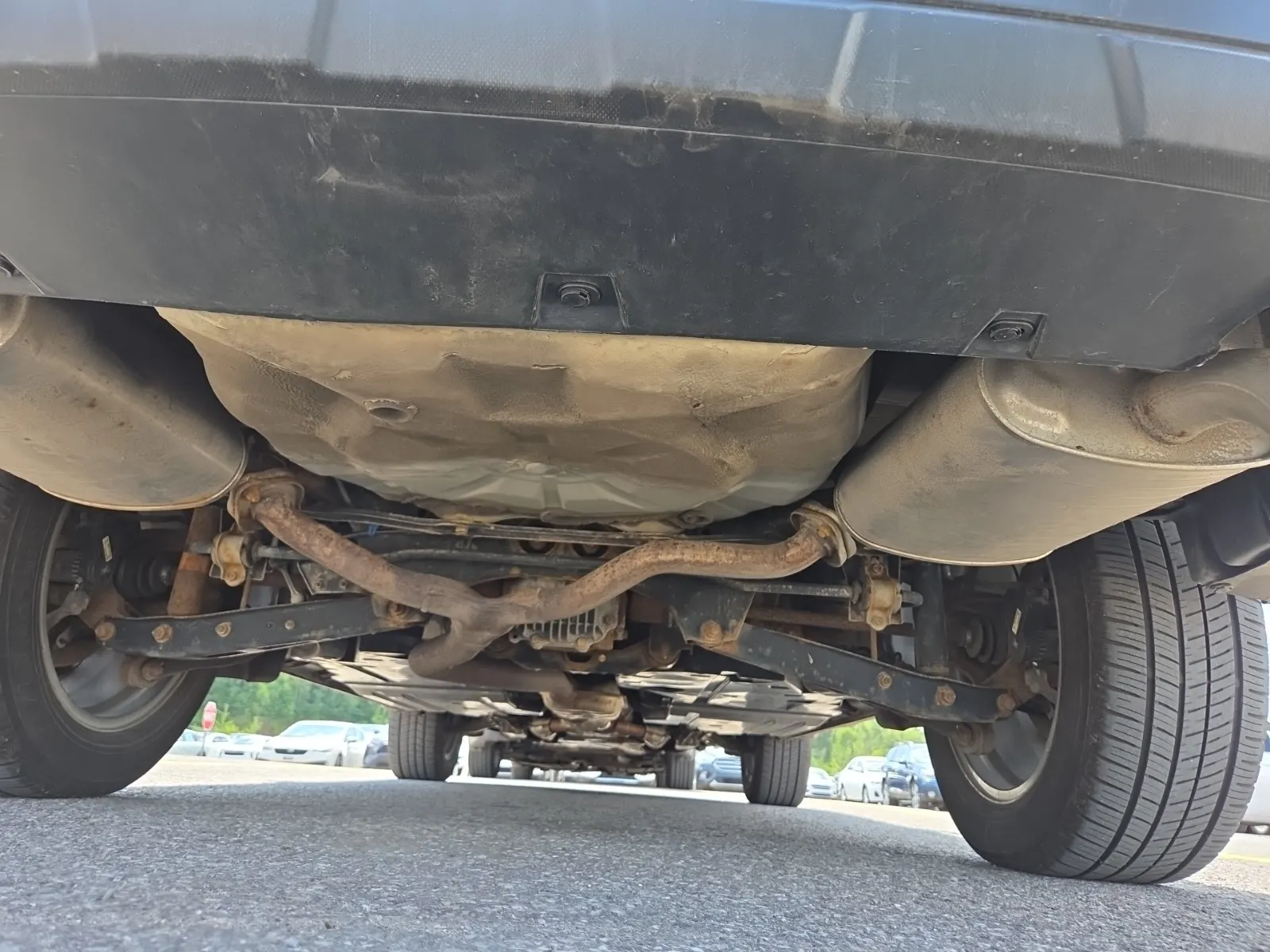 Undercarriage - Rear Photo