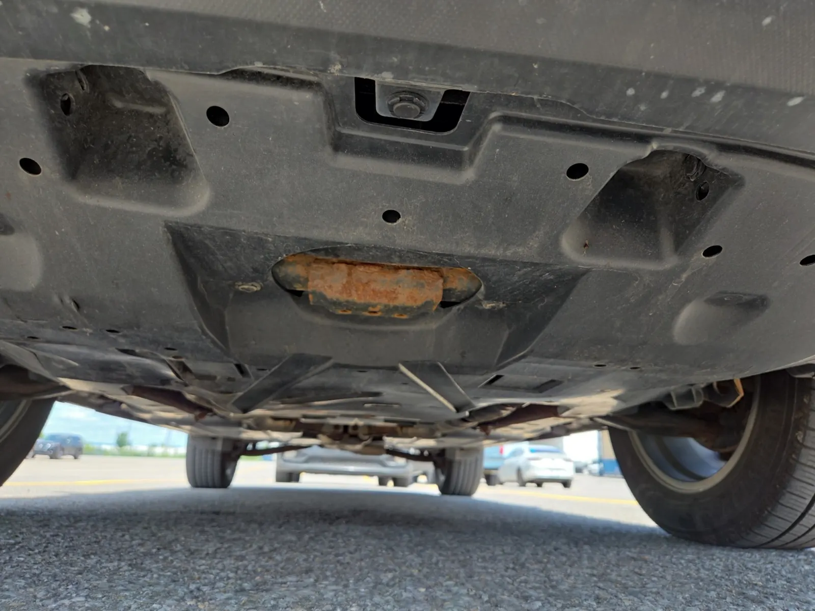 Undercarriage - Front Photo