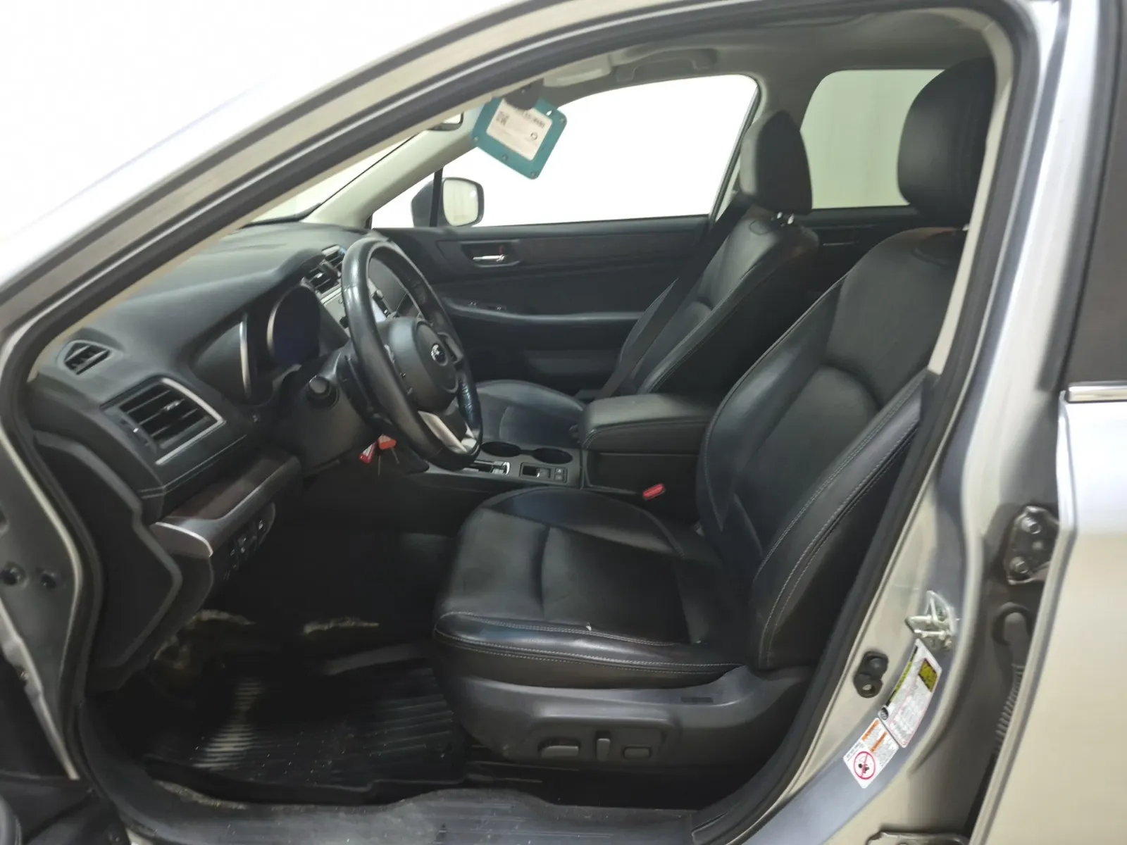 Front Interior Photo