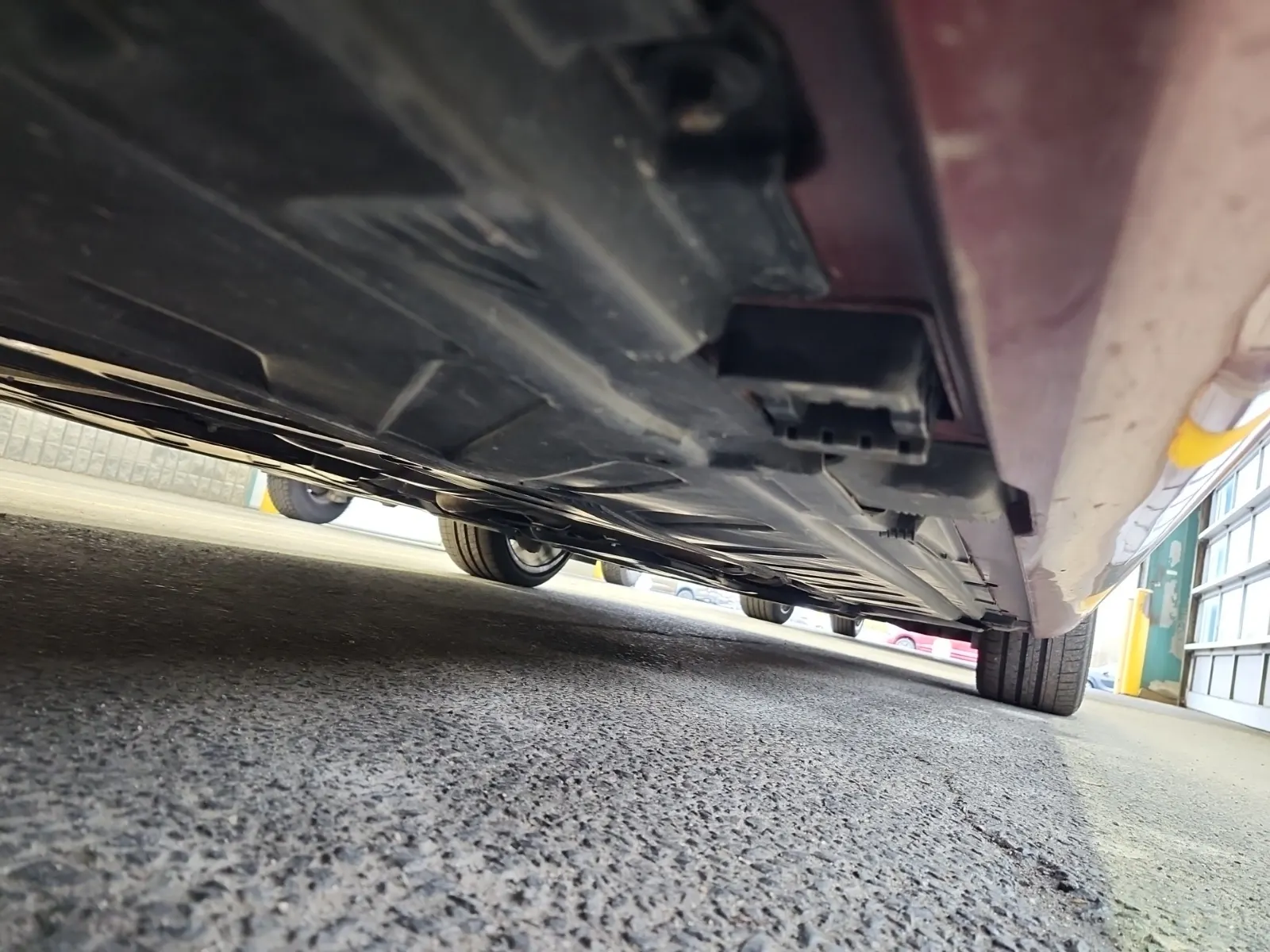 Undercarriage - Passenger Photo