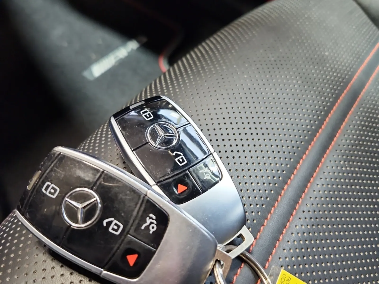 Keys/Fobs/Manual Photo