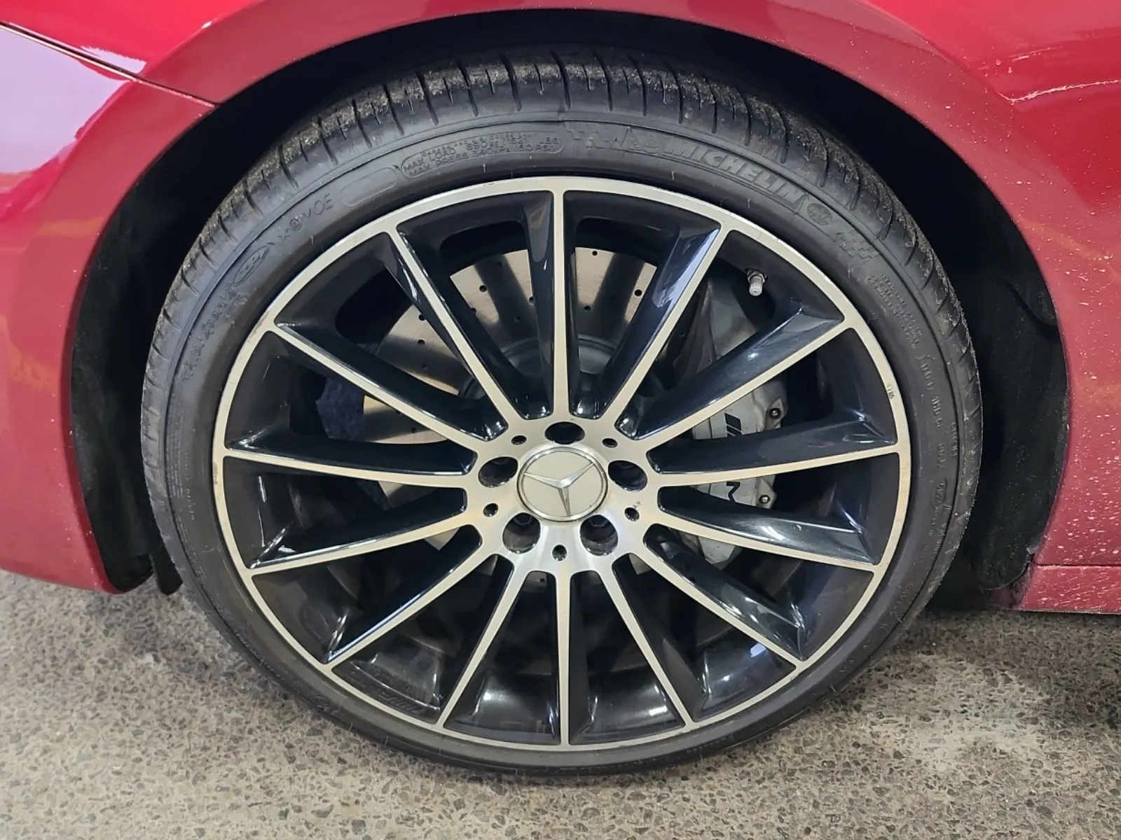 Front driver wheel/tire photo