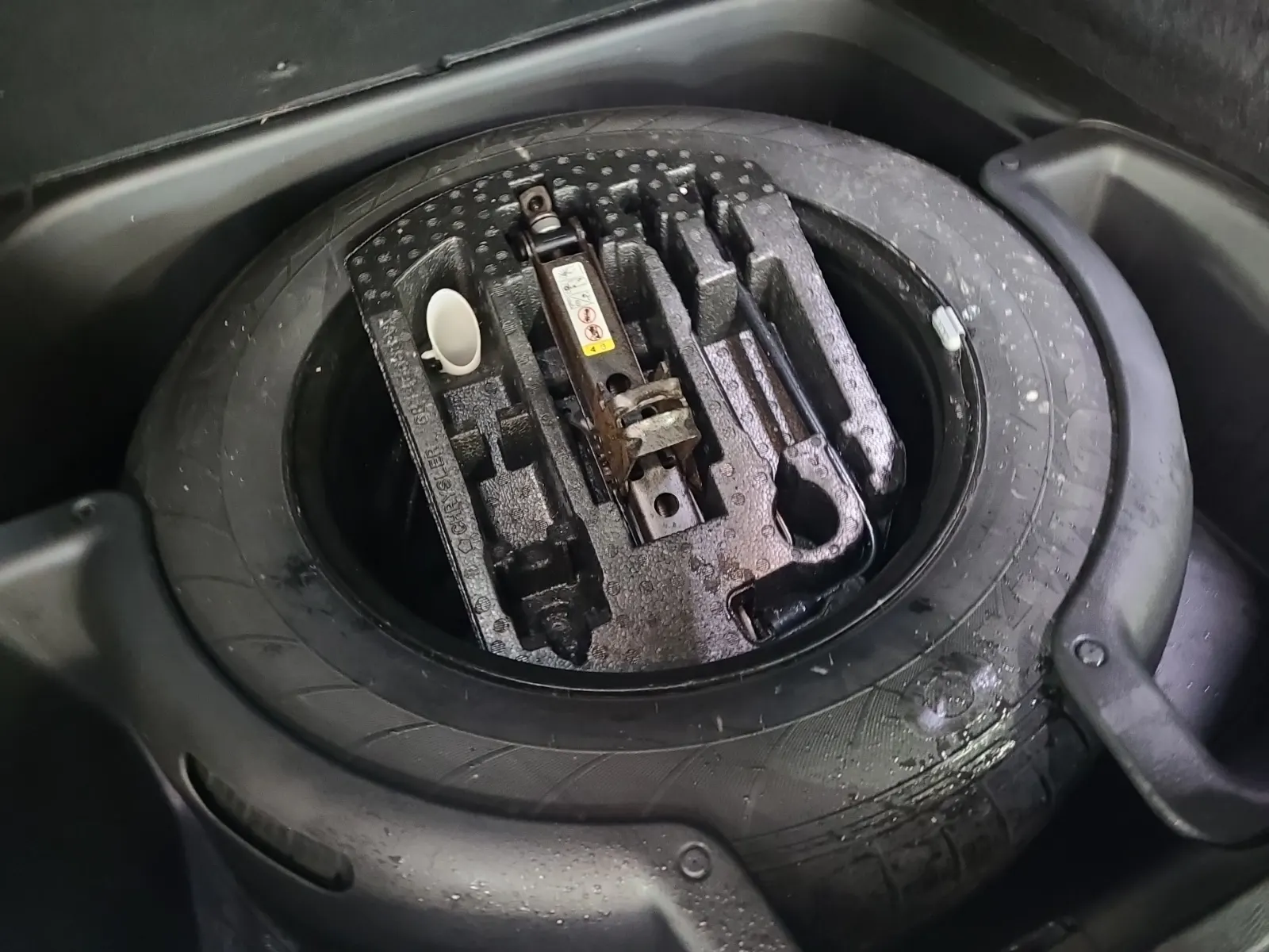 Spare Tire & Wheel Photo