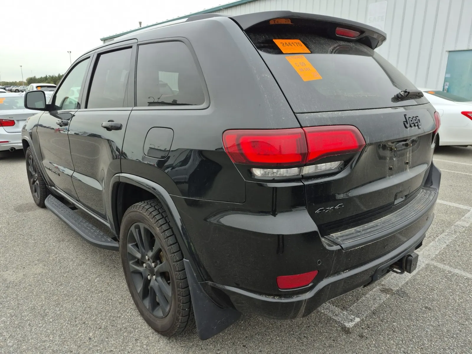 Driver Rear 3/4 Photo