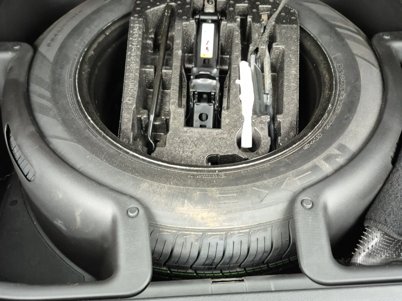 Spare Tire & Wheel Photo