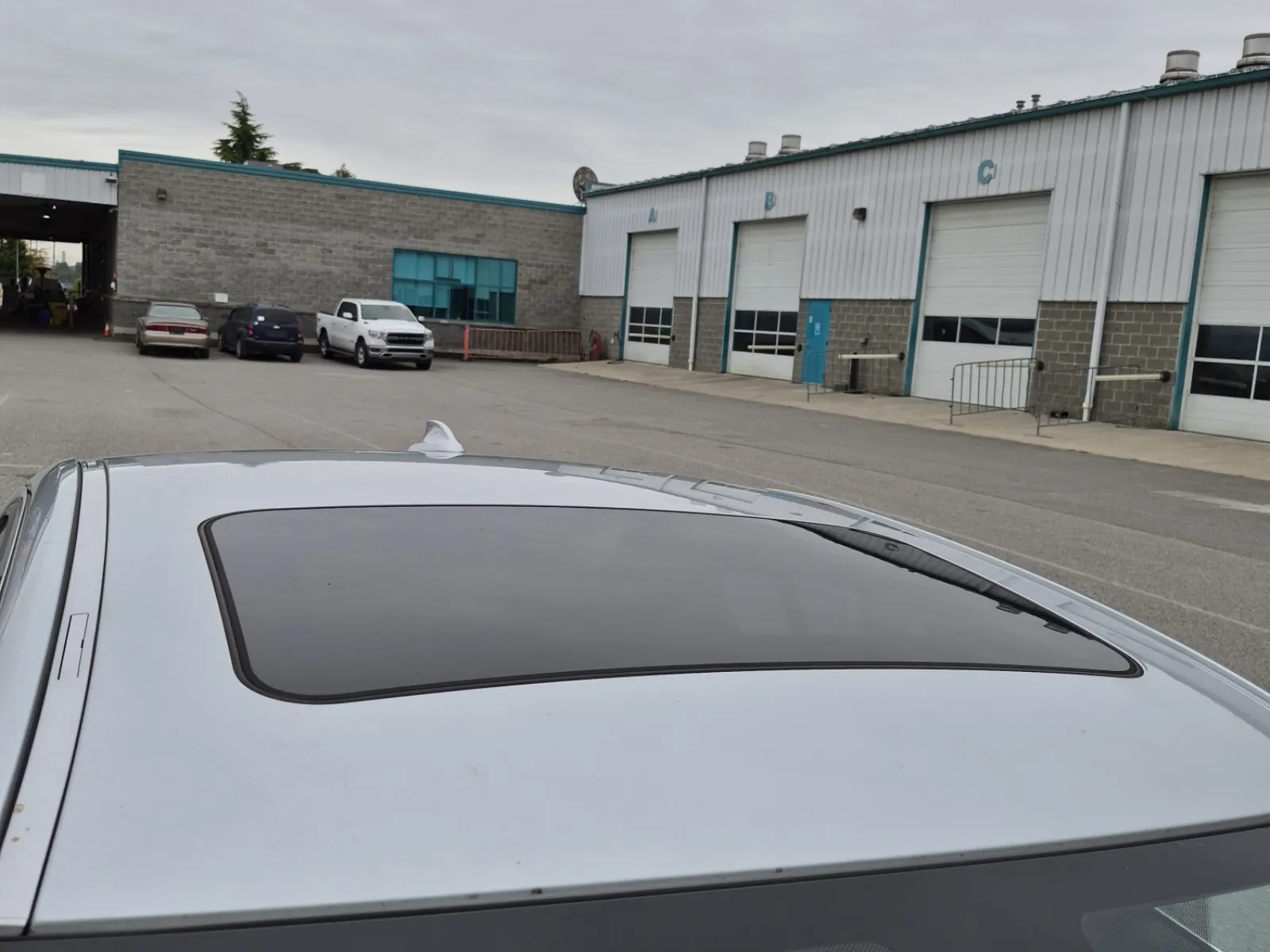 Exterior Roof Photo