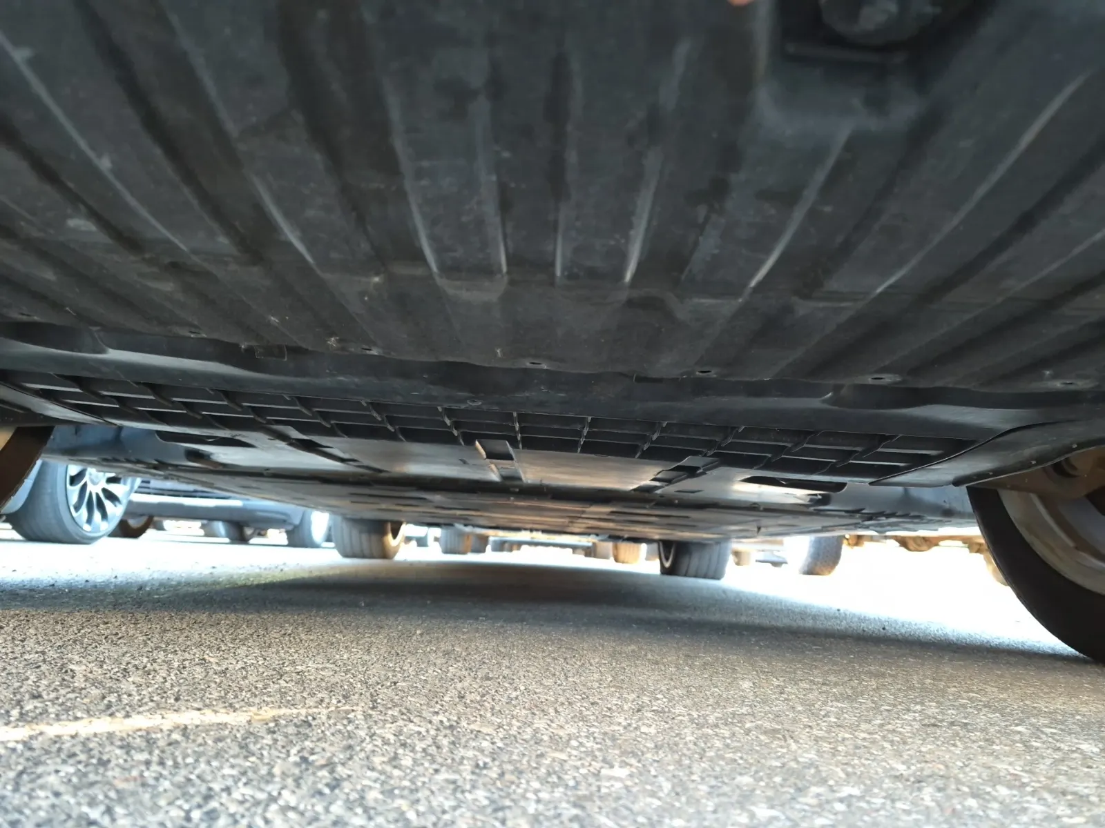 Undercarriage - Front Photo