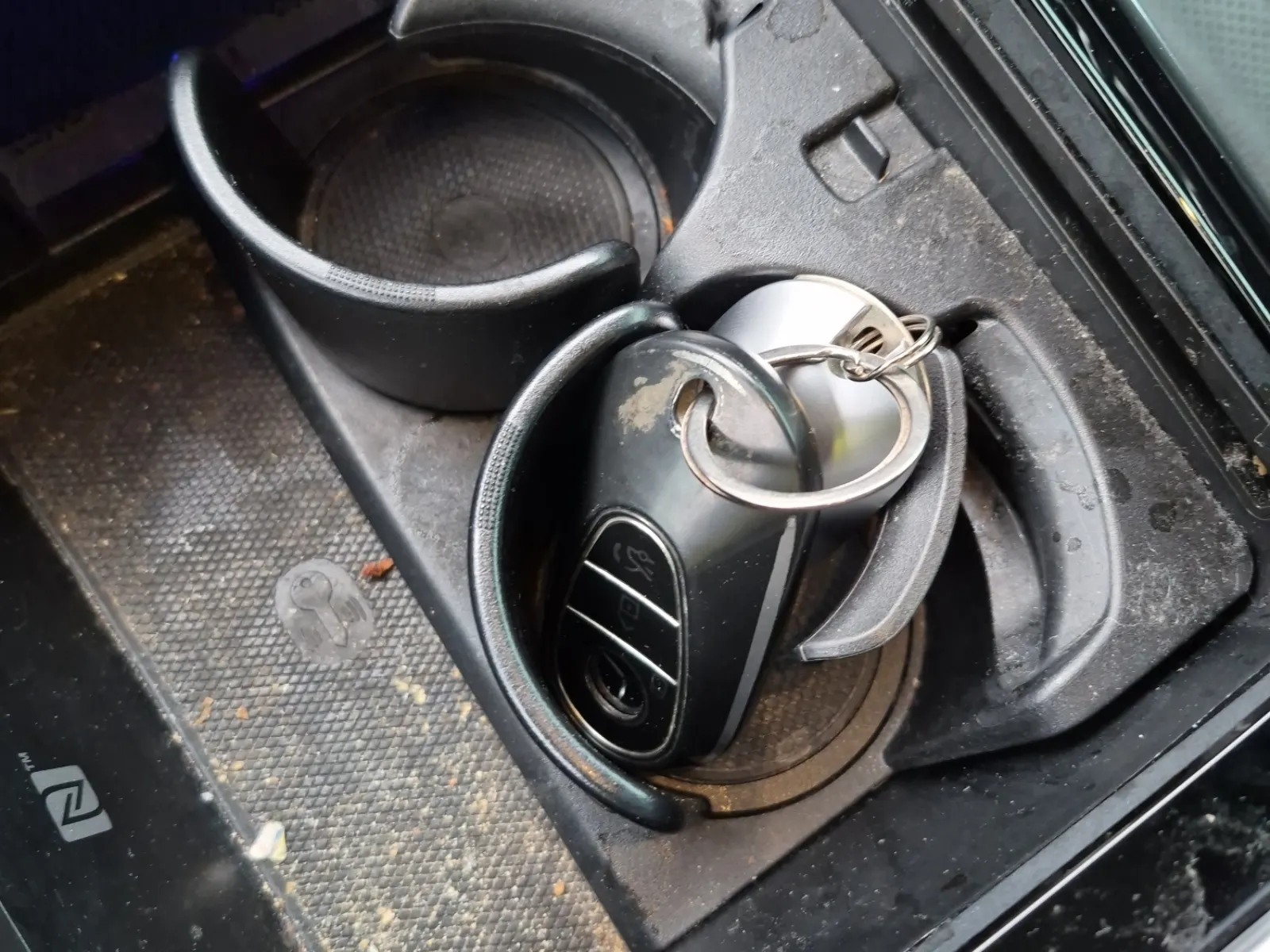 Keys/Fobs/Manual Photo