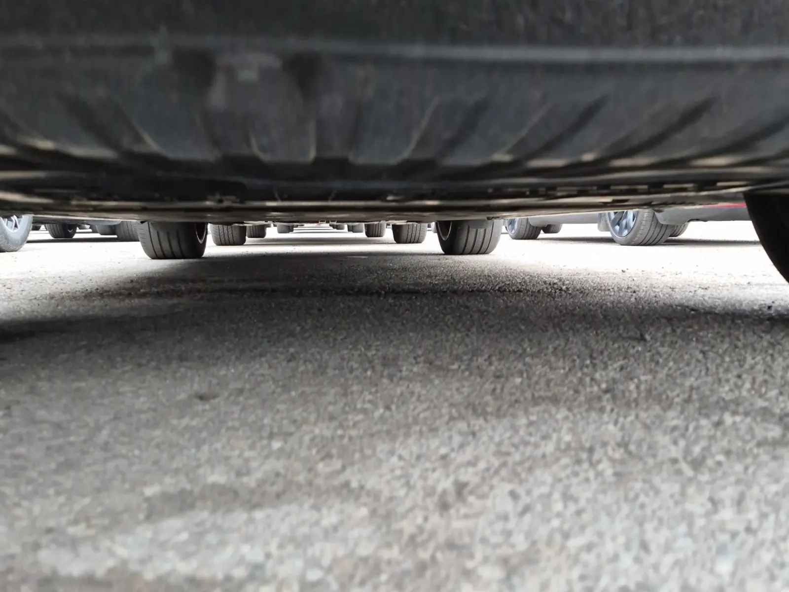 Undercarriage - Front Photo