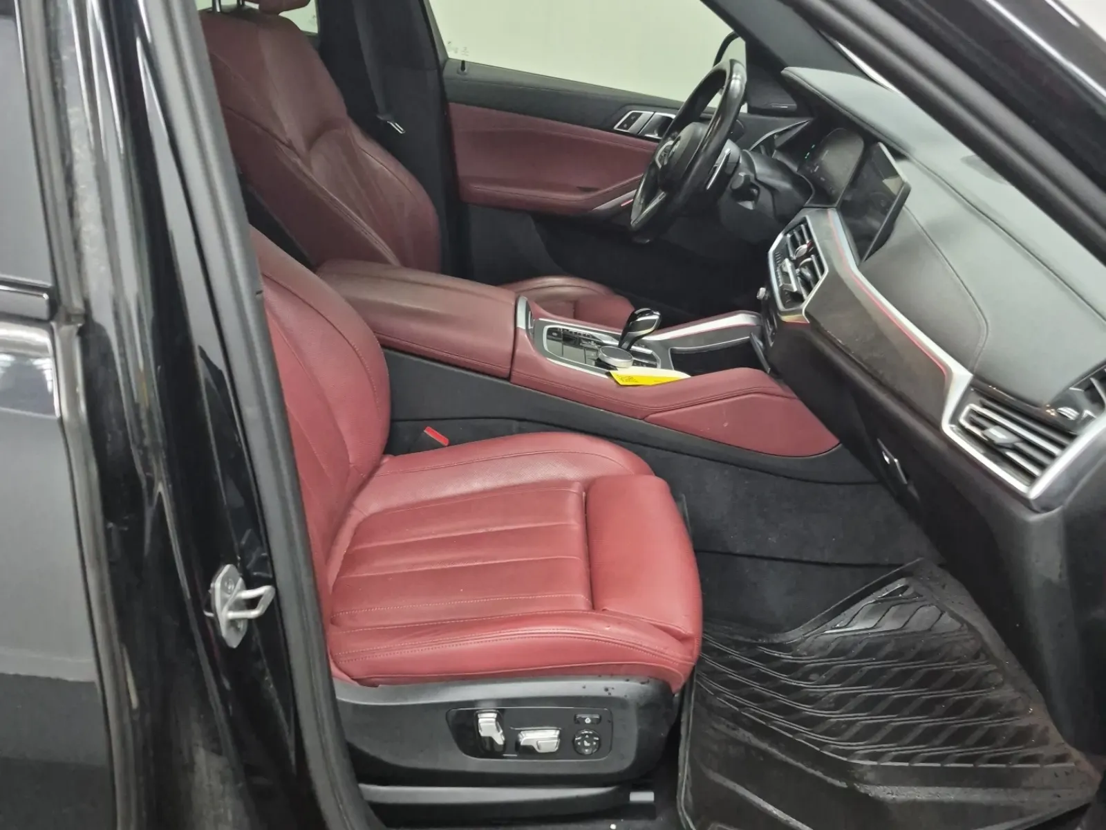 Right Side Interior Photo