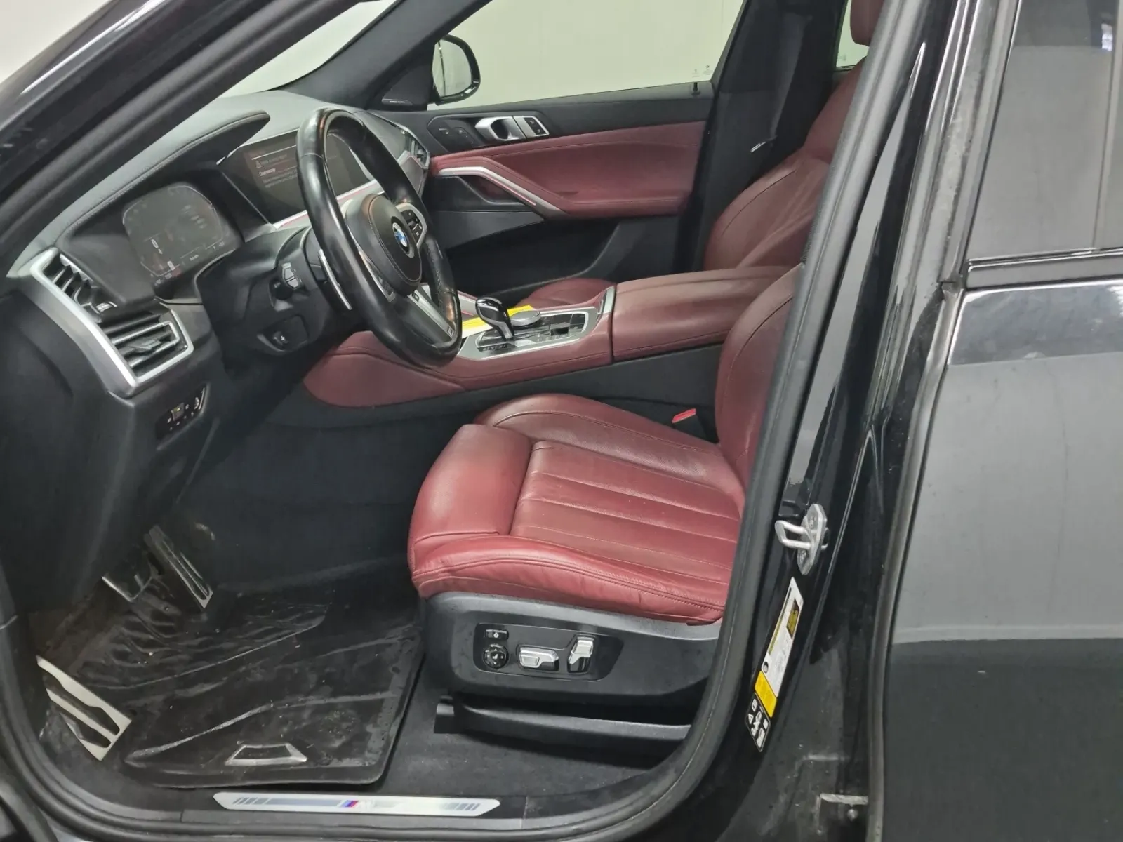 Front Interior Photo