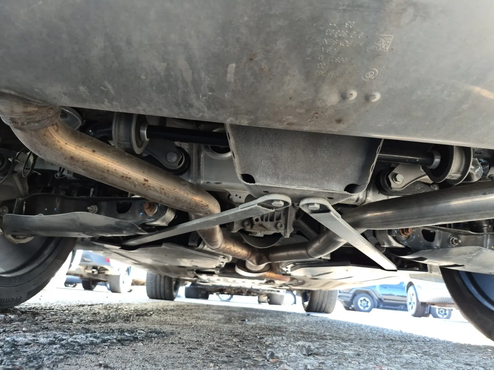 Undercarriage - Rear Photo