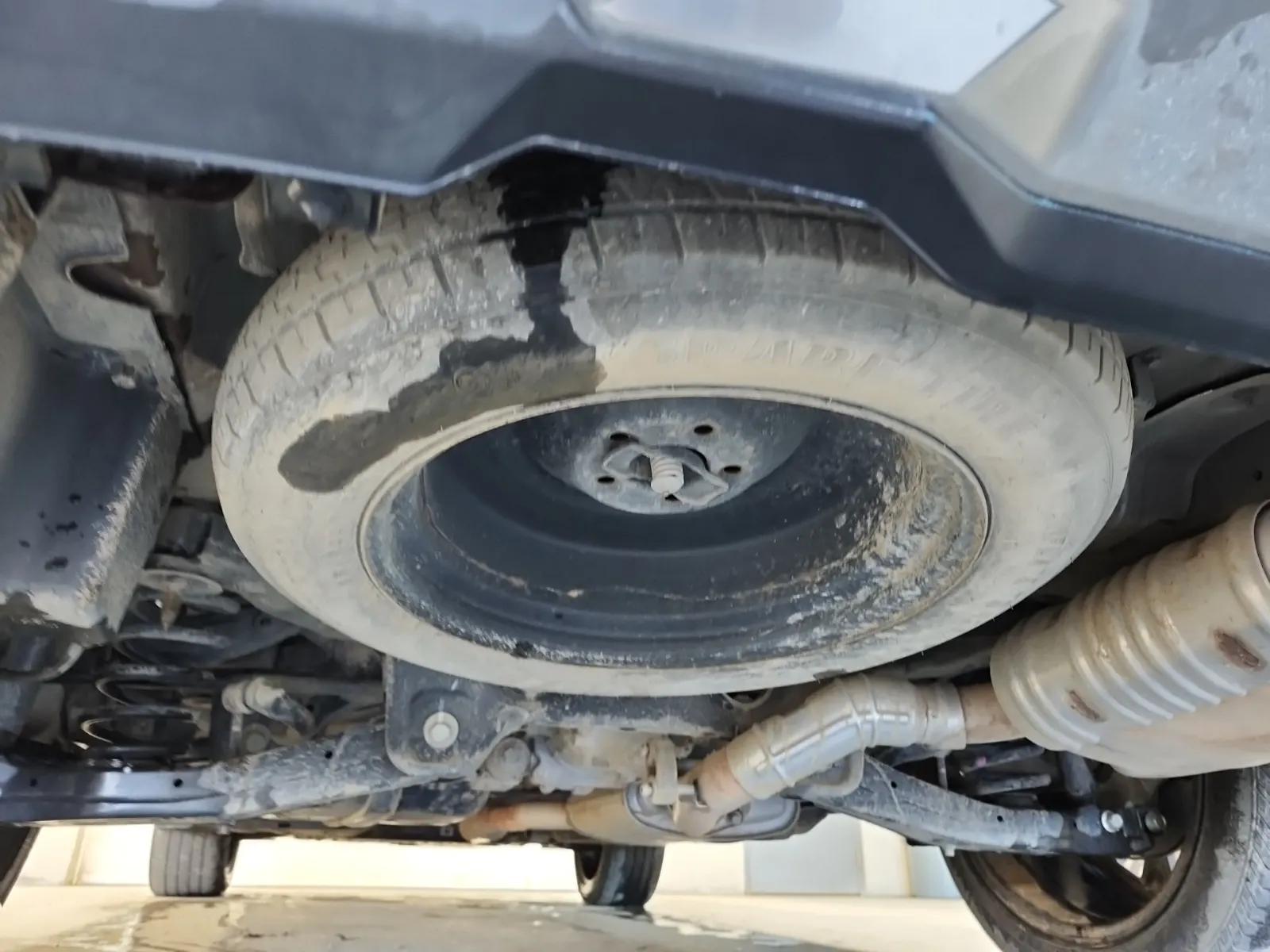 Spare Tire & Wheel Photo