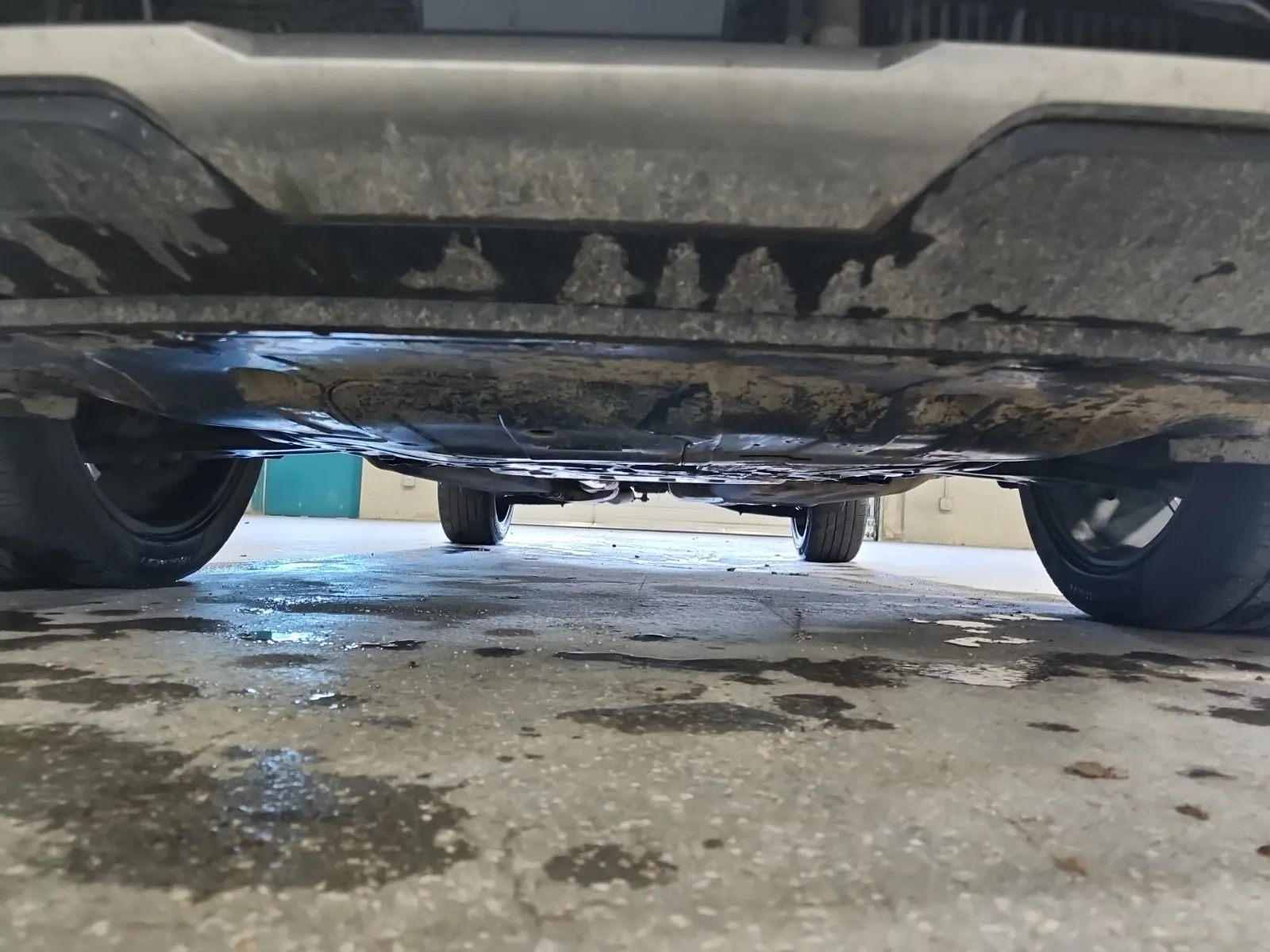 Undercarriage - Front Photo