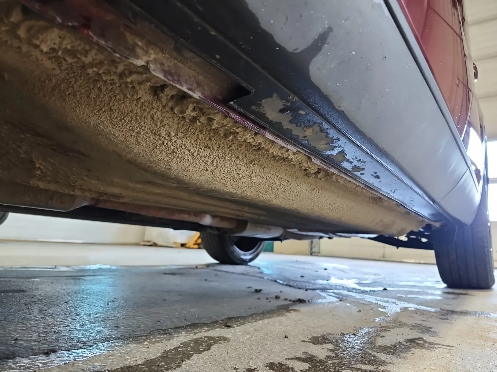 Undercarriage - Driver Photo