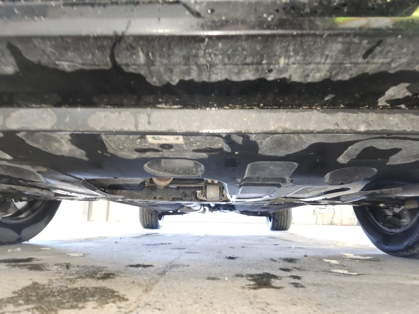 Undercarriage - Front Photo