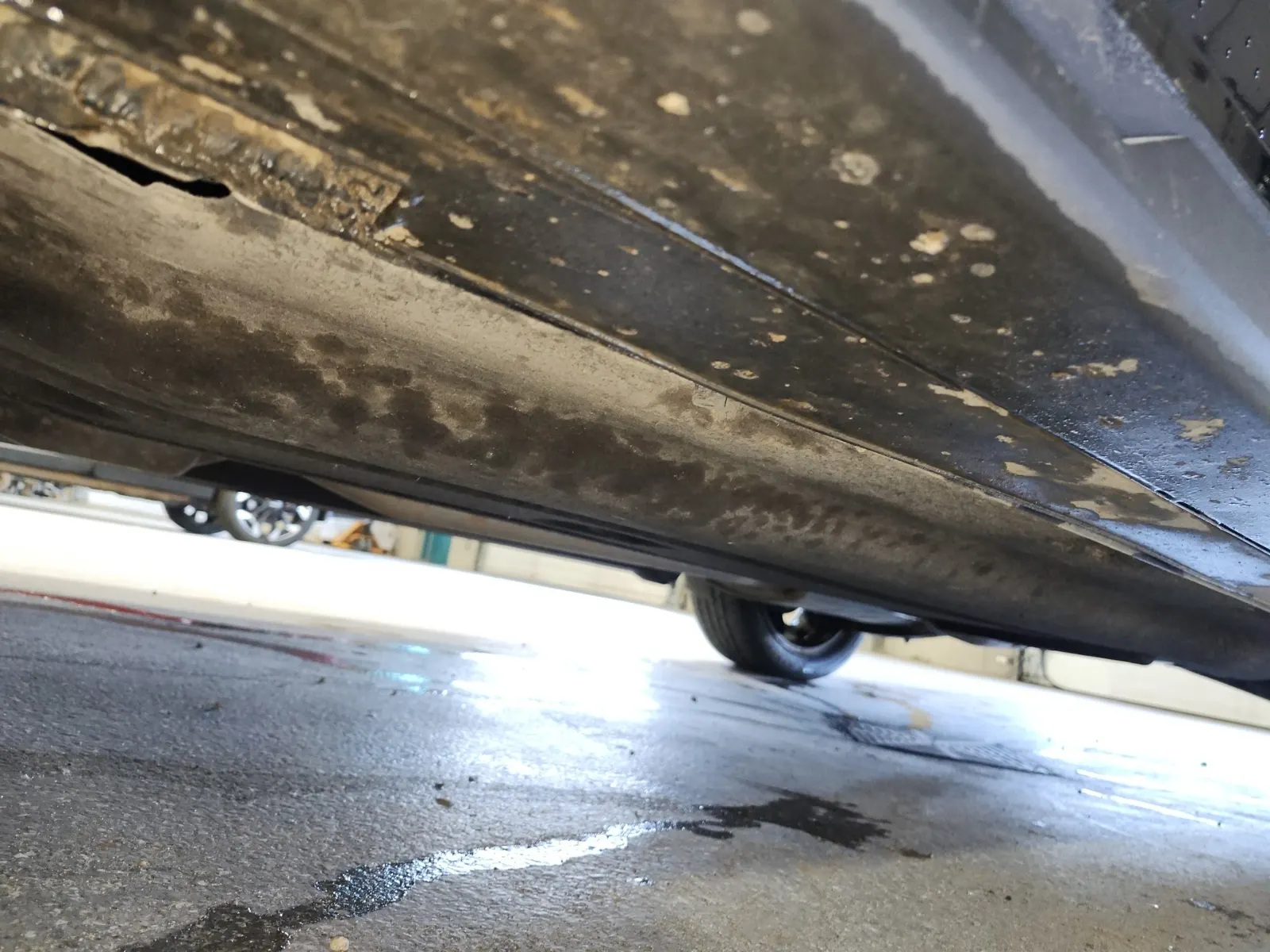 Undercarriage - Driver Photo