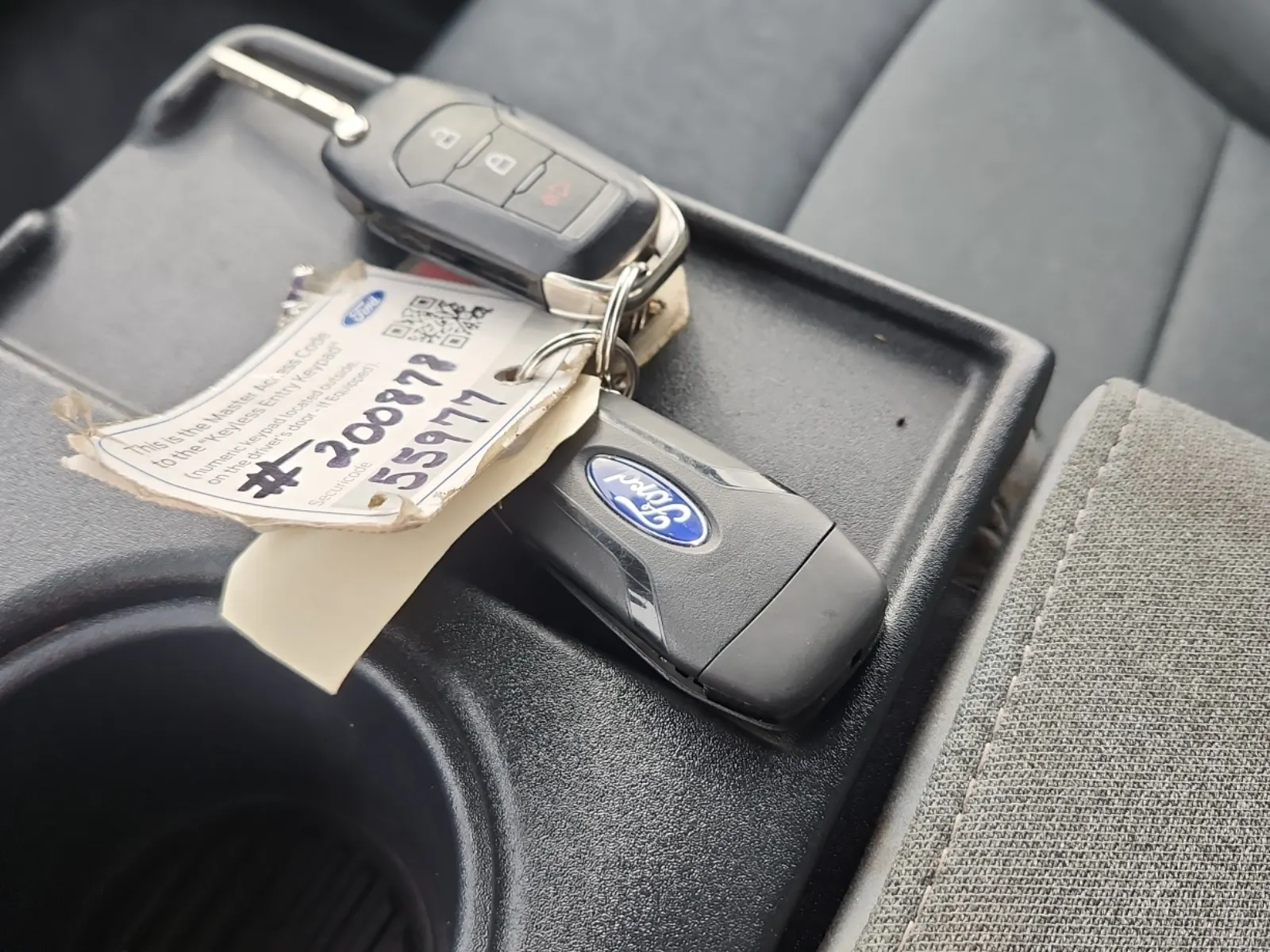 Keys/Fobs/Manual Photo