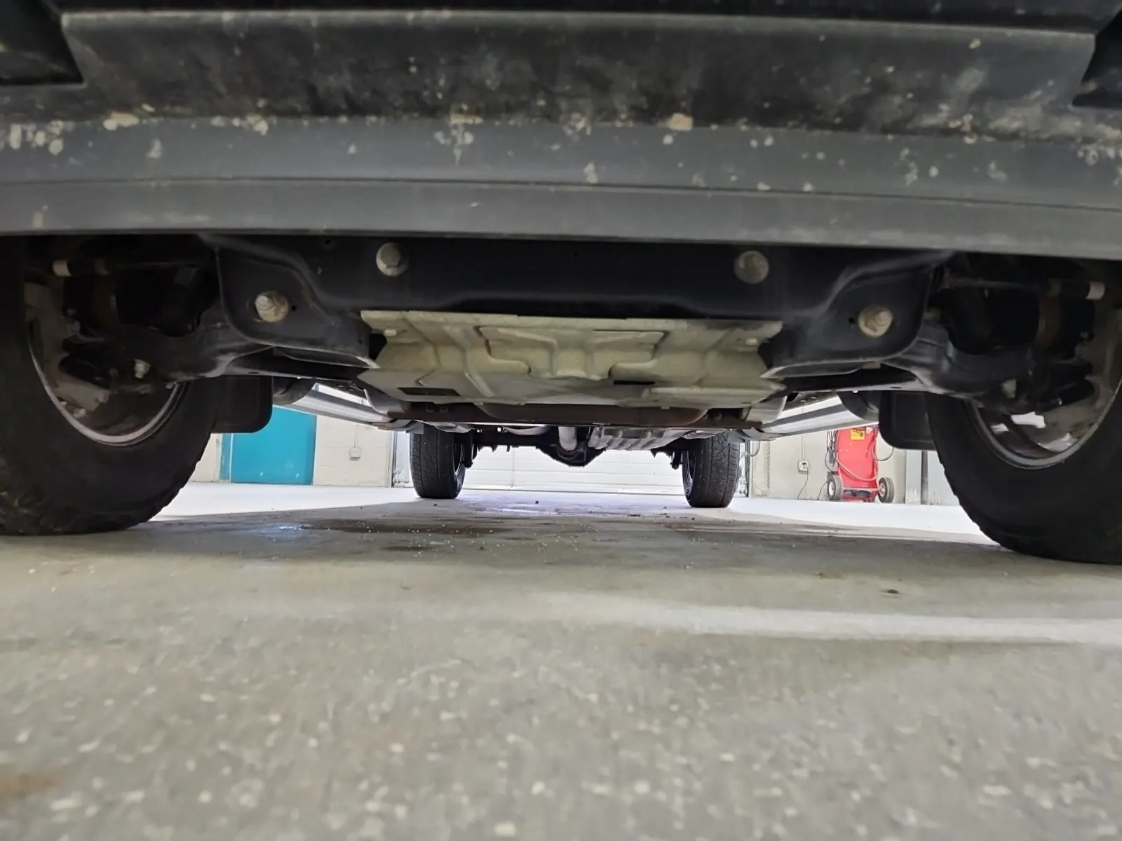 Undercarriage - Front Photo