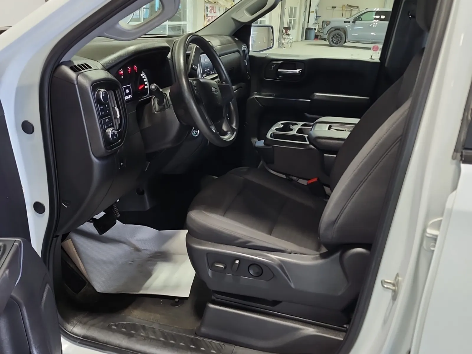 Front Interior Photo