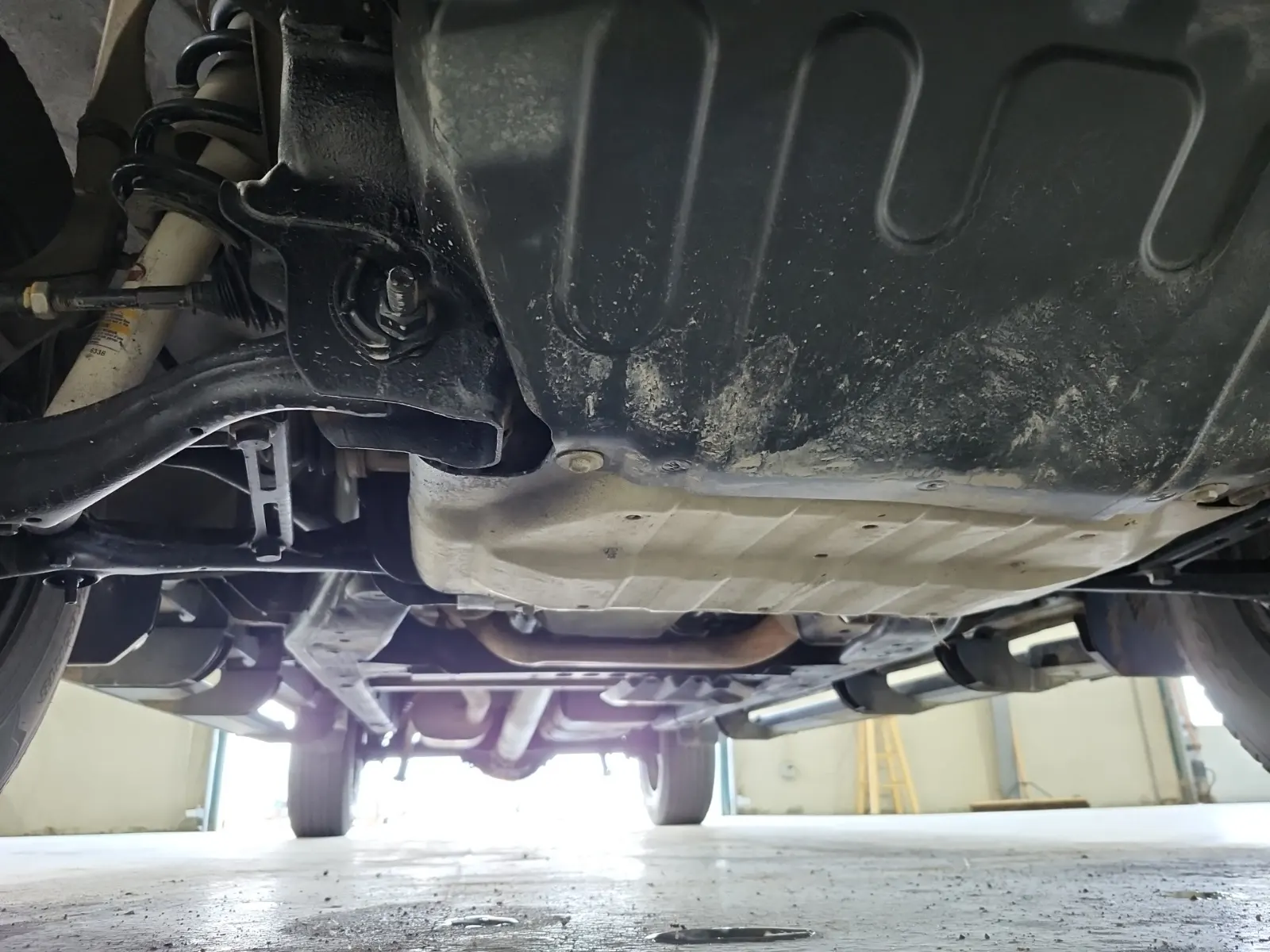 Undercarriage - Front Photo