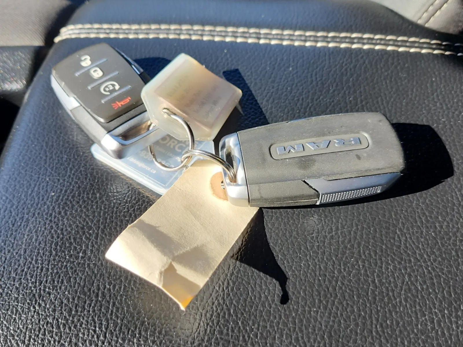 Keys/Fobs/Manual Photo