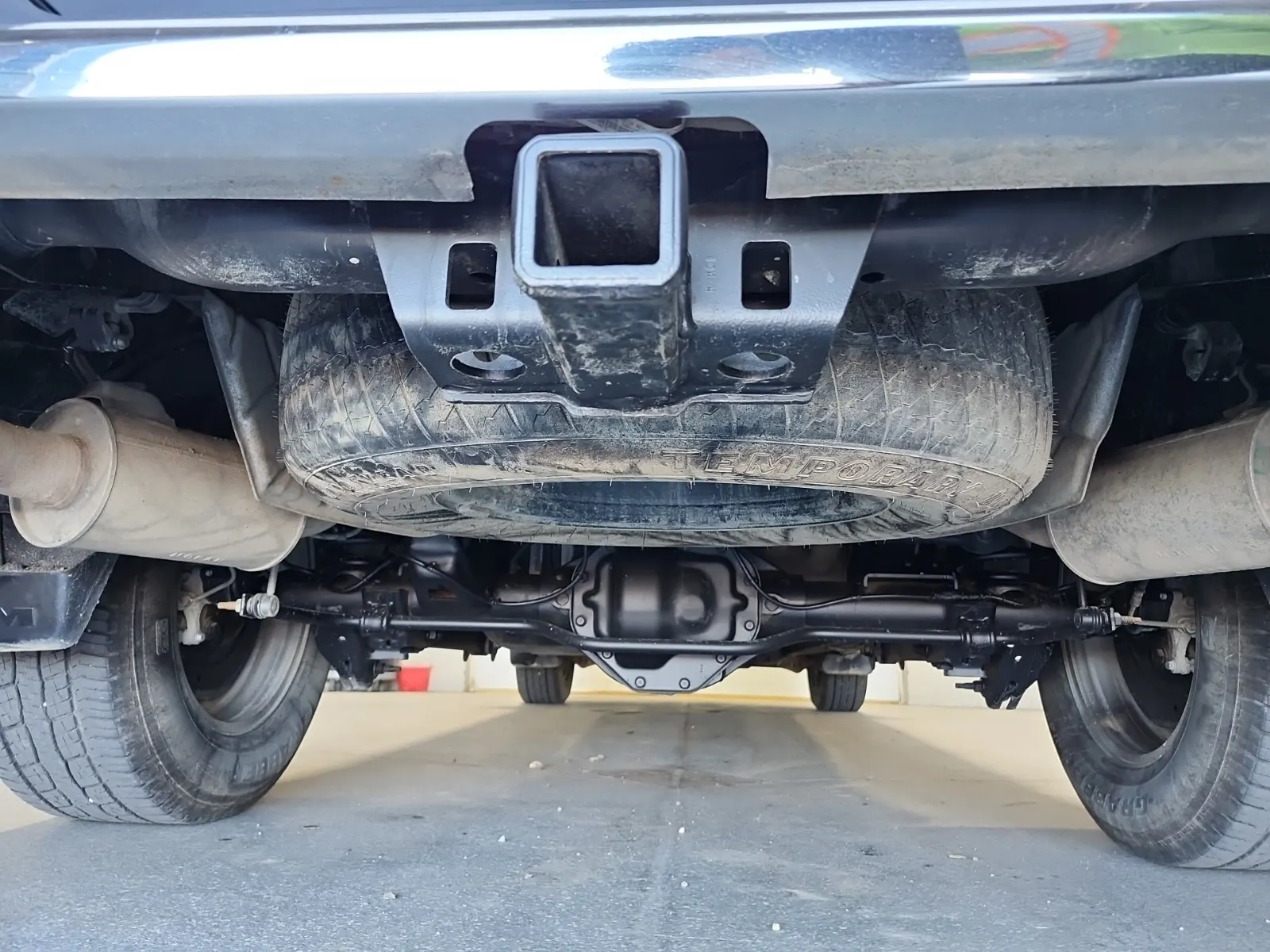 Undercarriage - Rear Photo