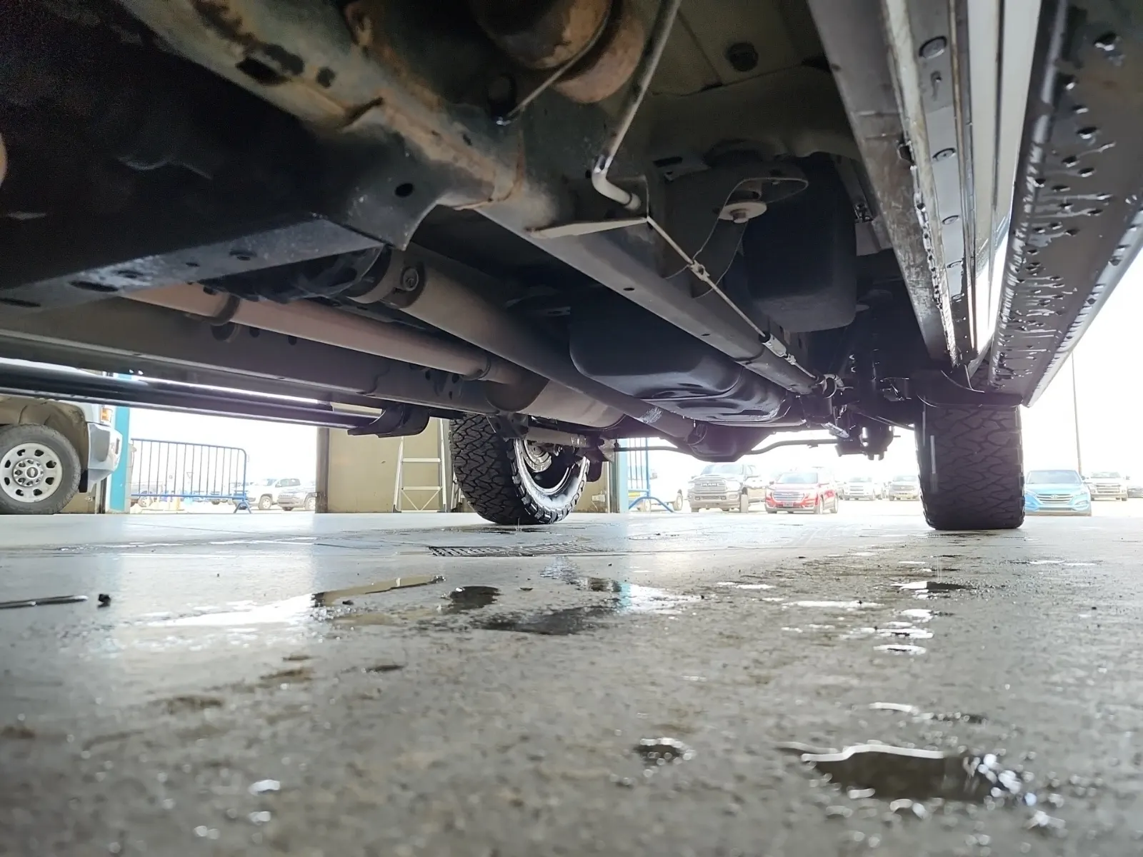 Undercarriage - Driver Photo