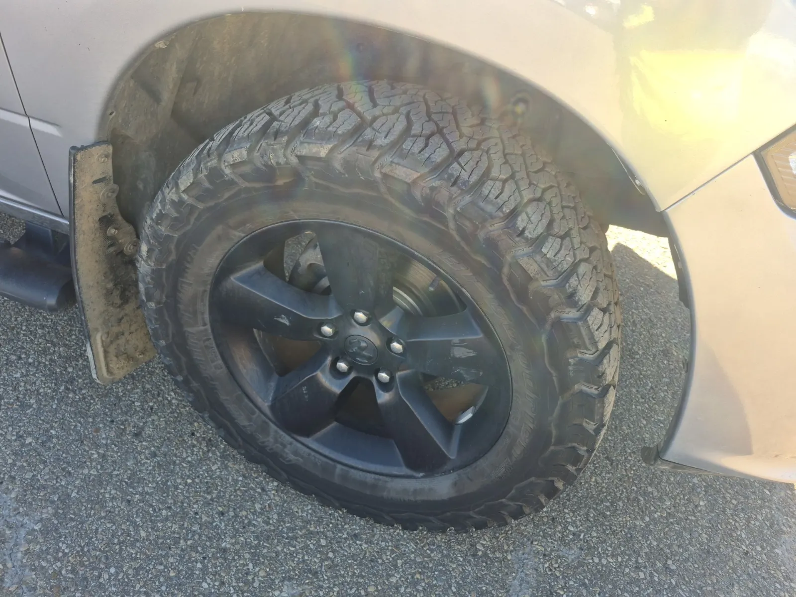 Right Front Wheel/Tire Photo