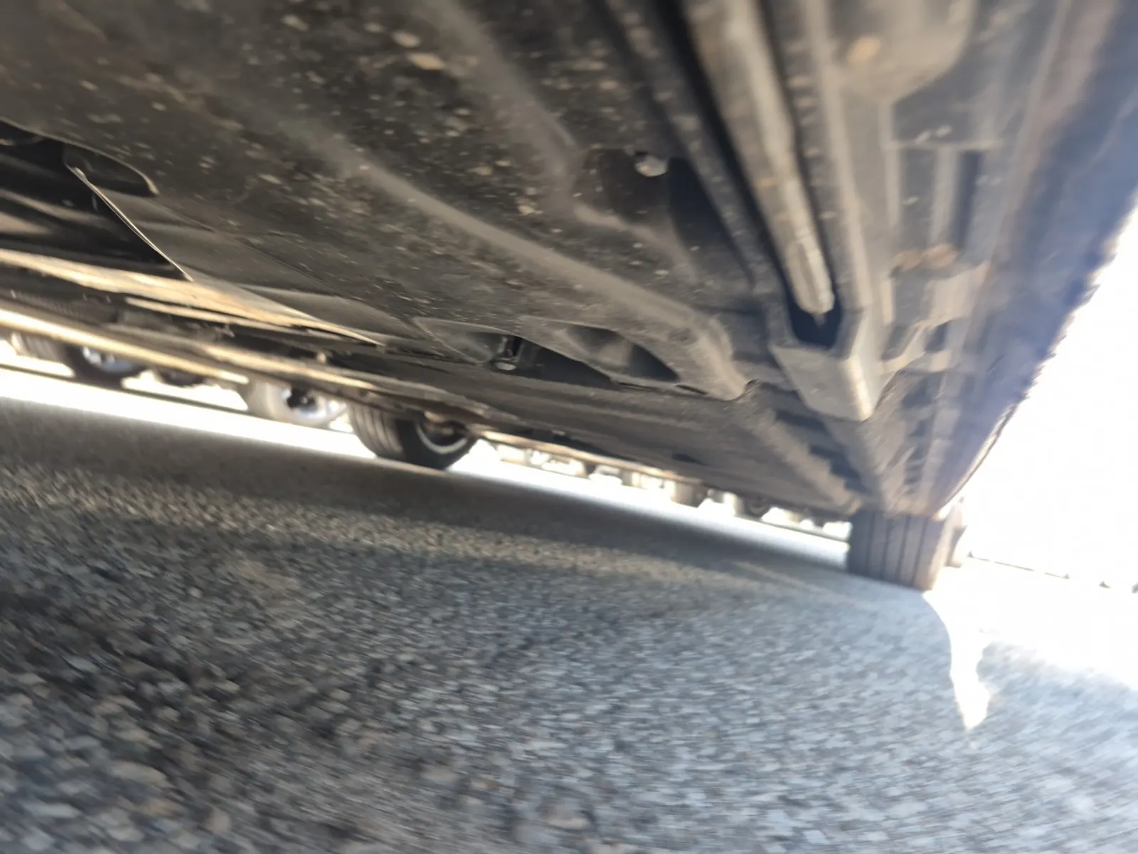 Undercarriage - Passenger Photo