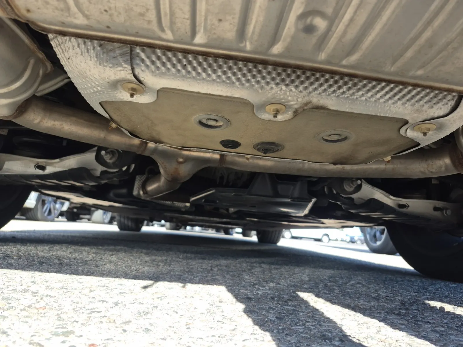 Undercarriage - Rear Photo