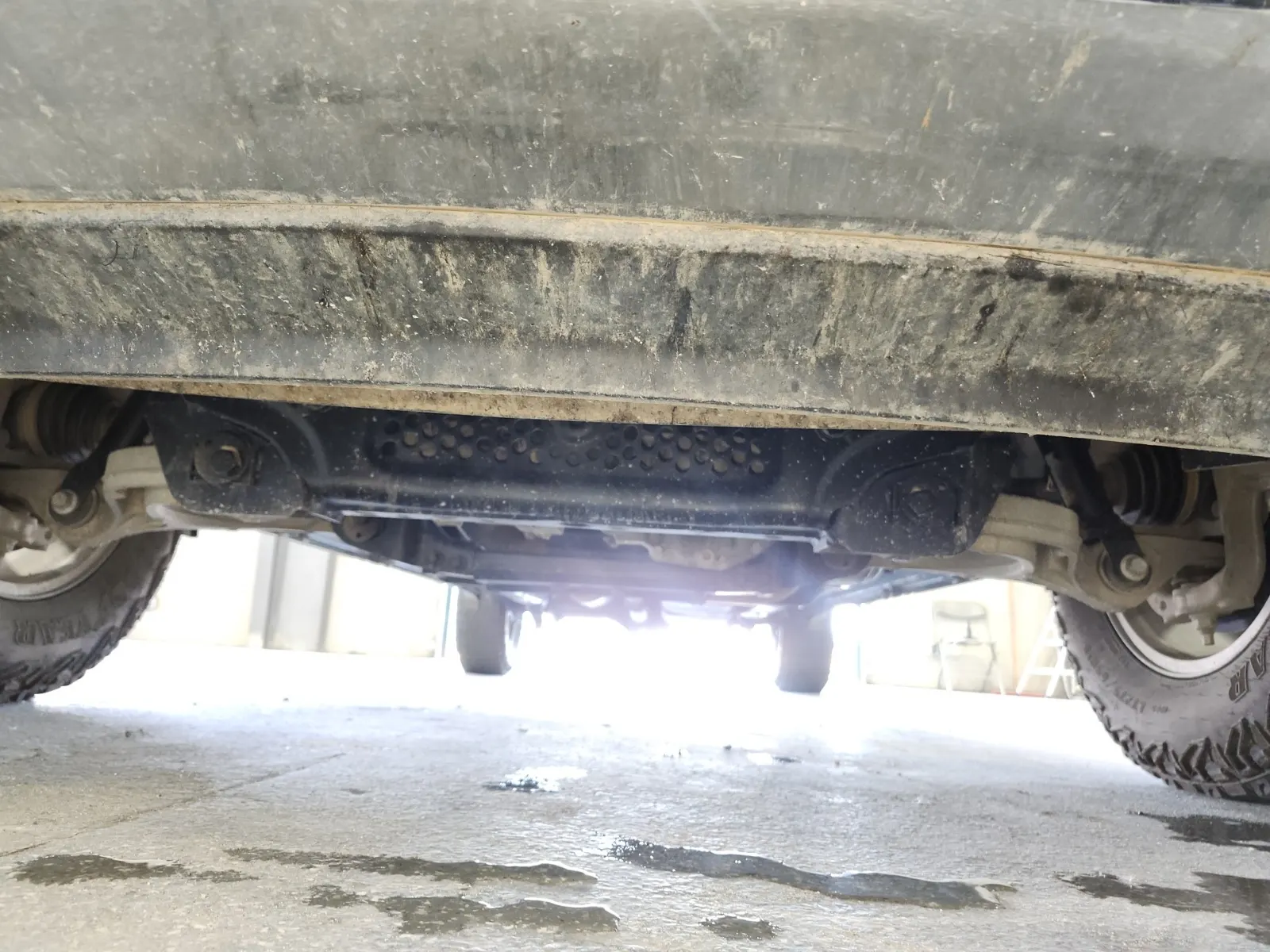 Undercarriage - Front Photo