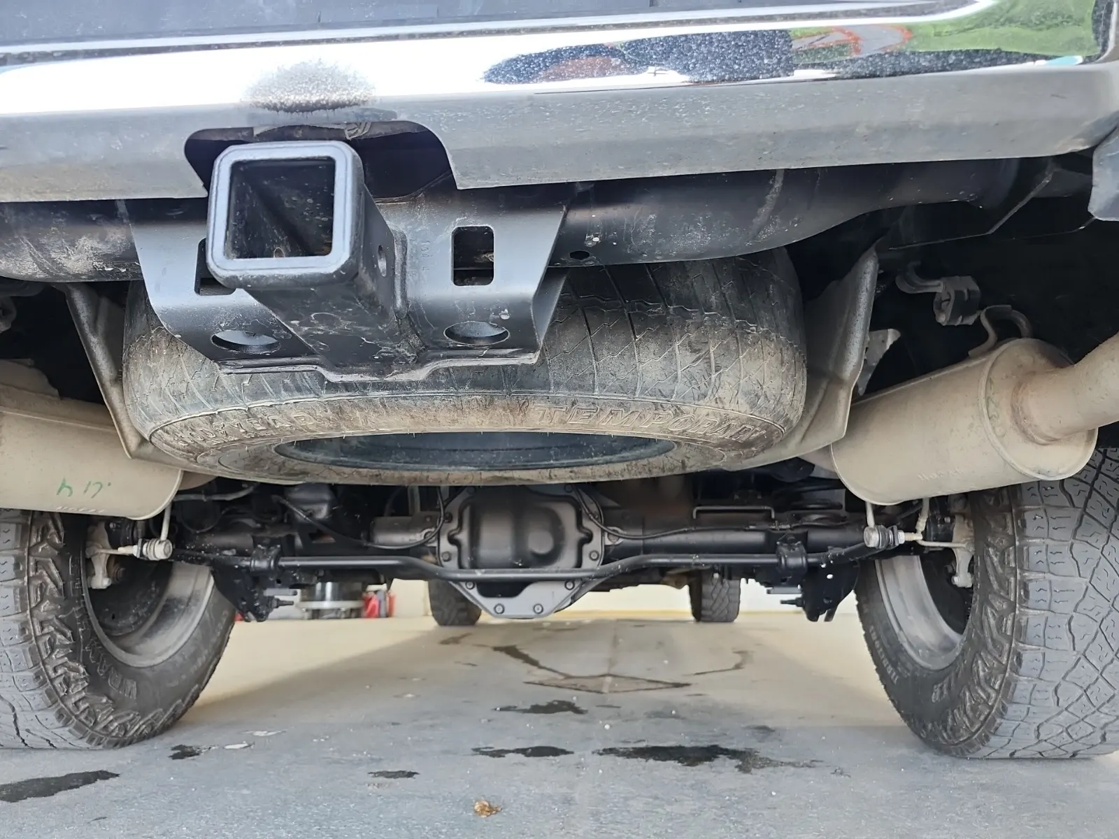 Undercarriage - Rear Photo