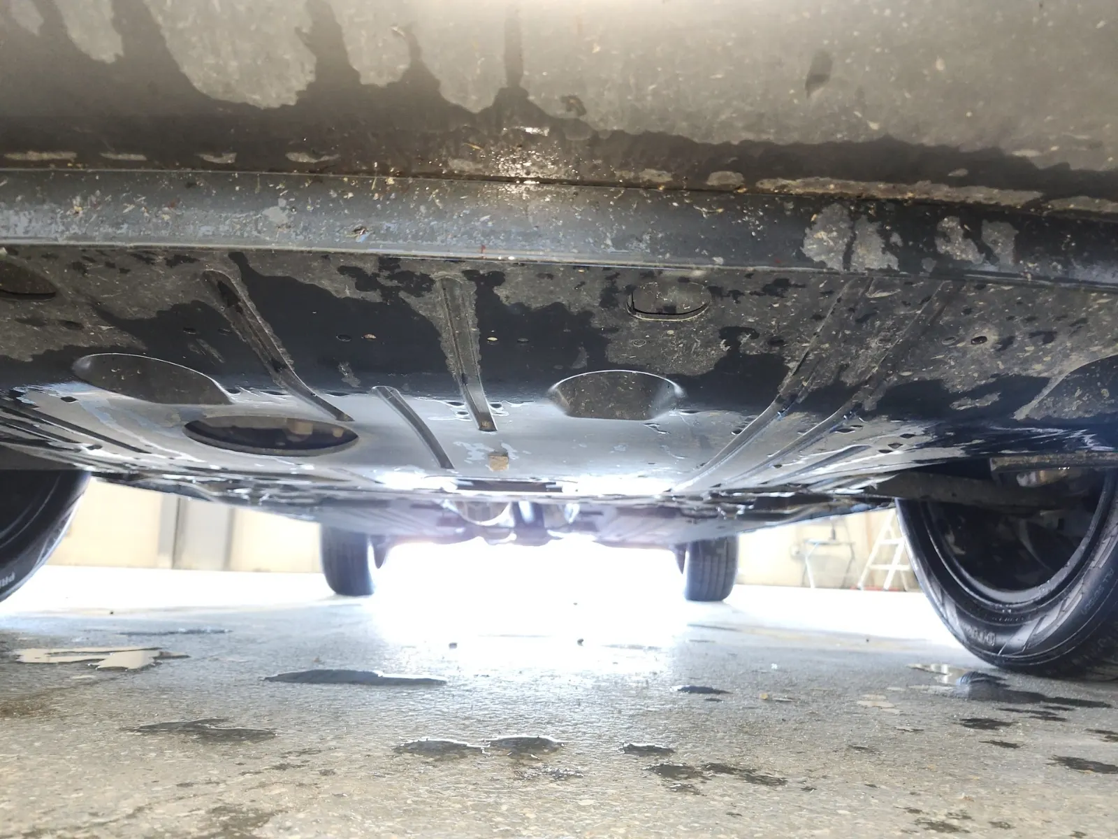 Undercarriage - Front Photo