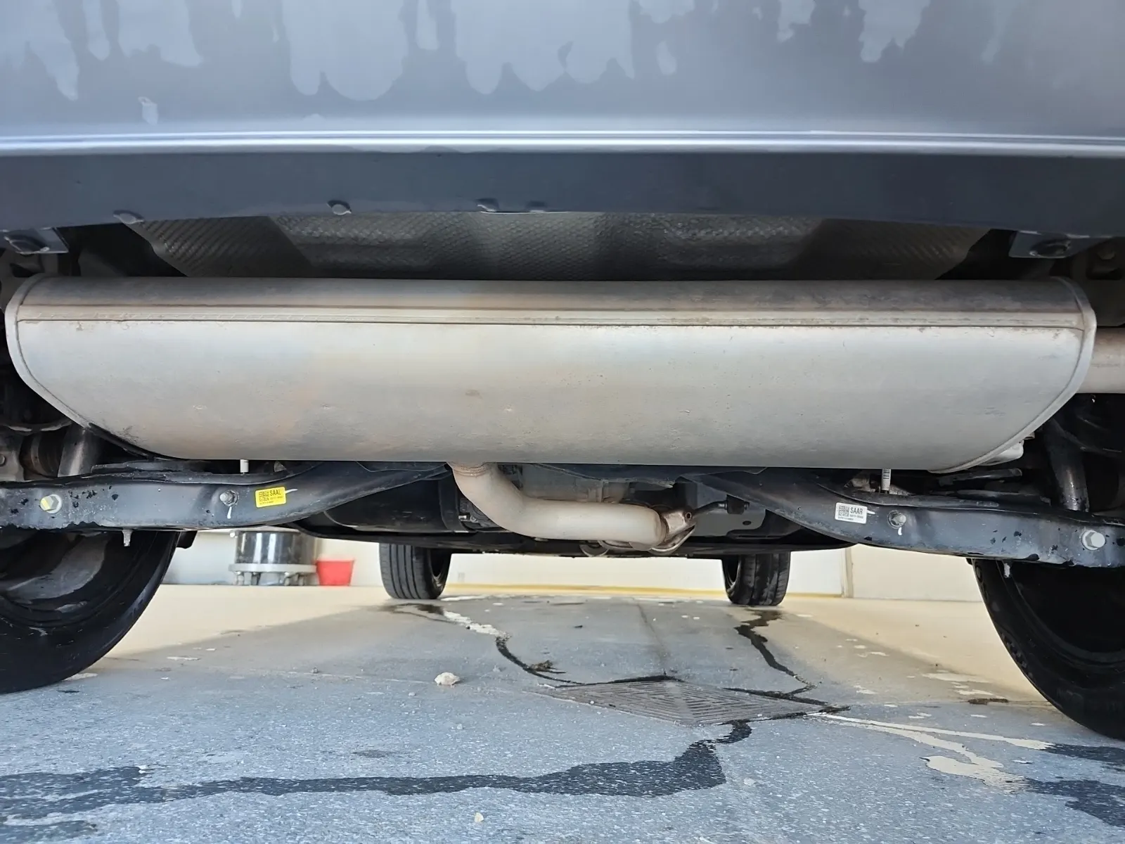 Undercarriage - Rear Photo
