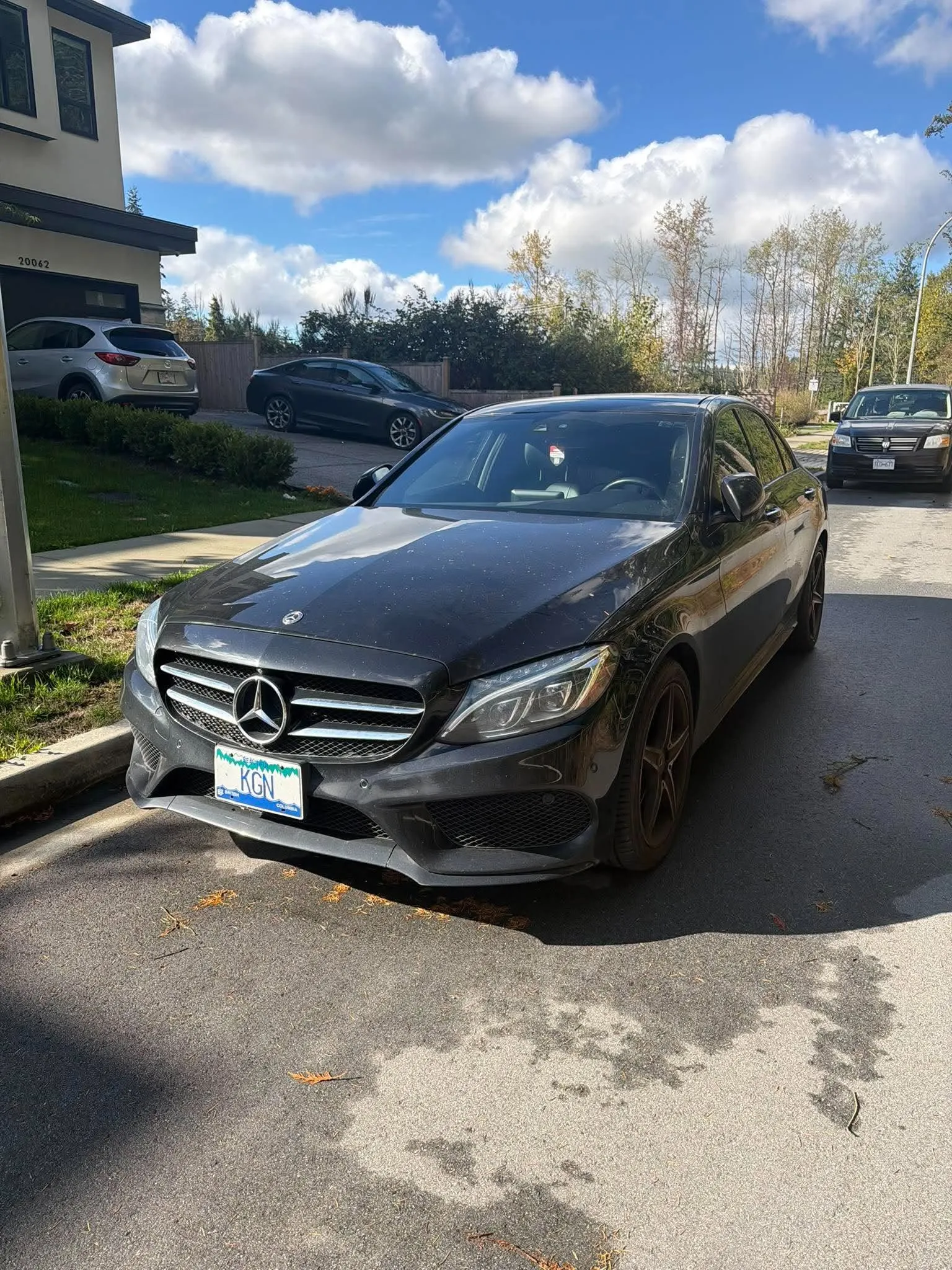 3/4 Front (Main image)
