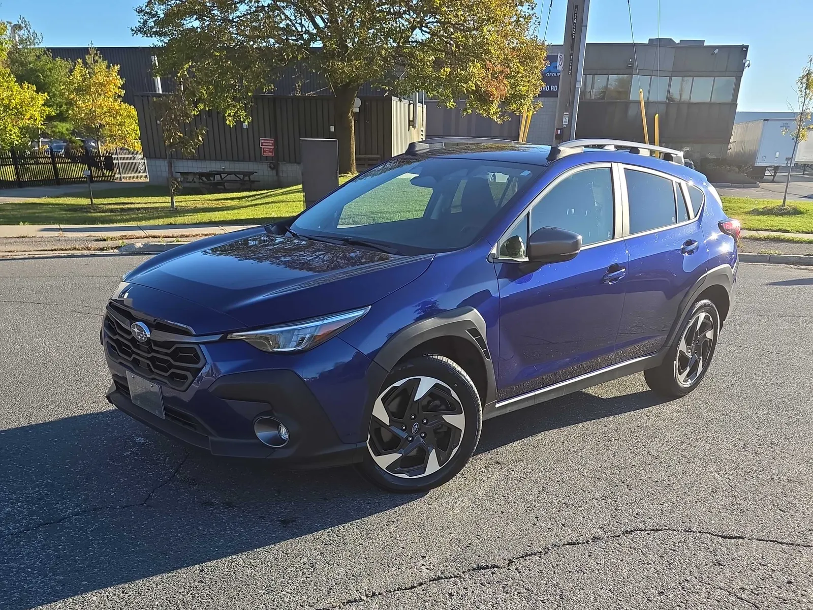 3/4 Front (Main image)