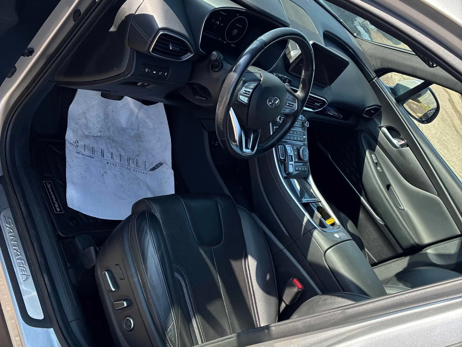 Interior driver side