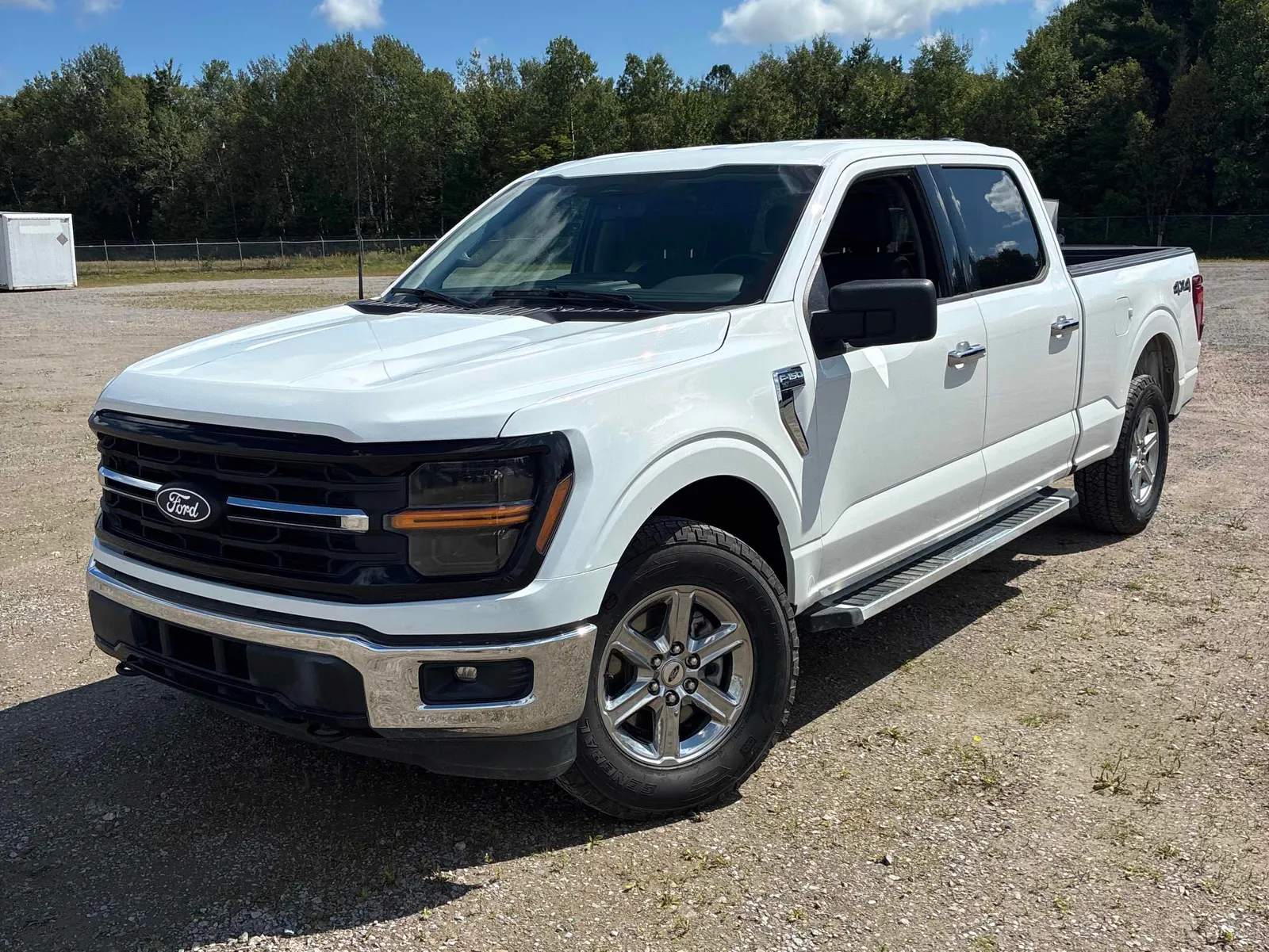 3/4 Front (Main image)