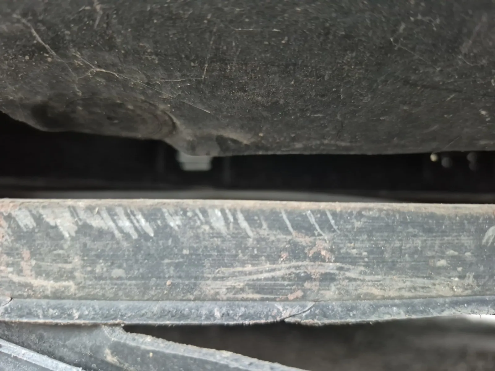 Undercarriage - Front Photo