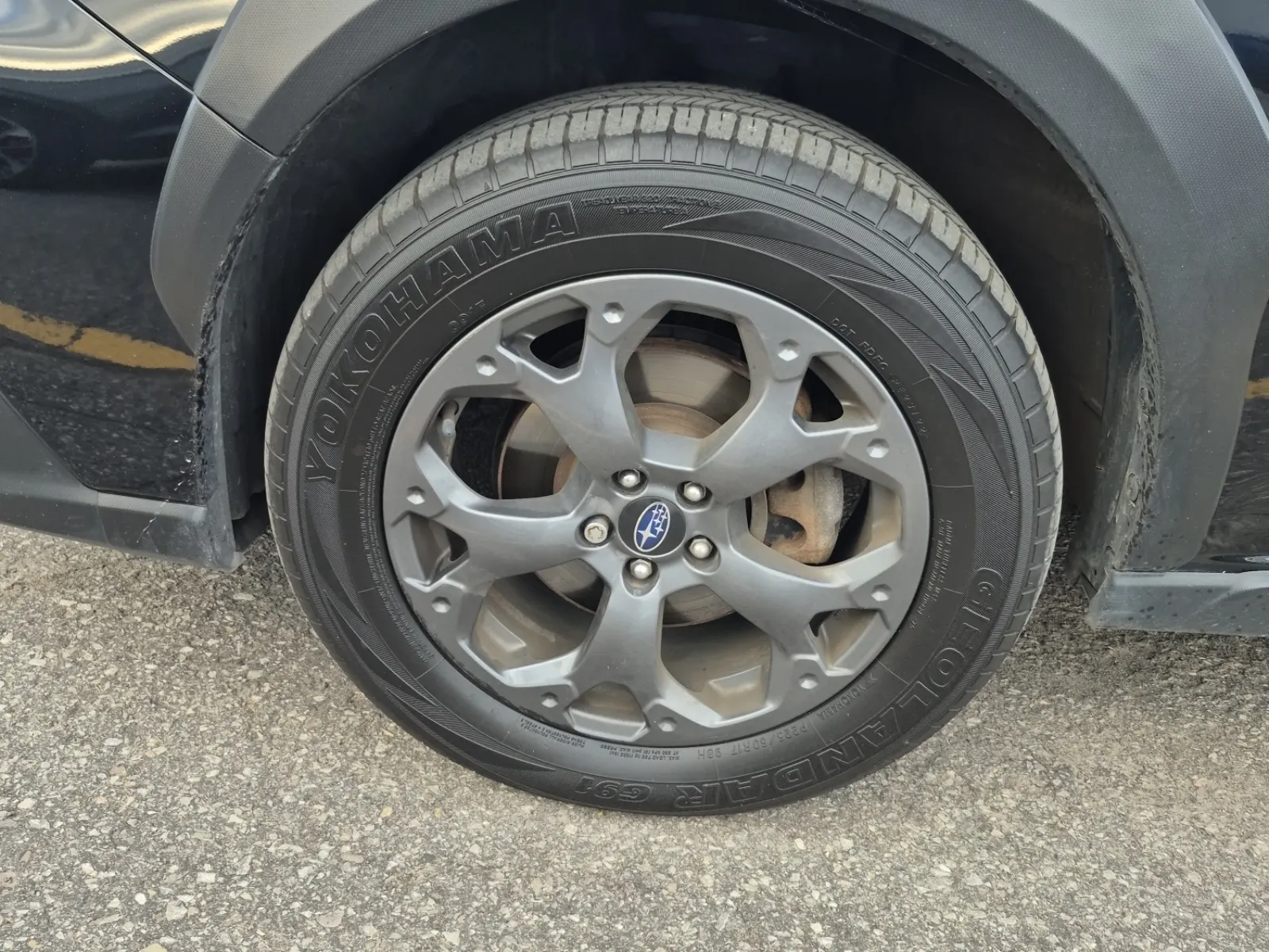 Front driver wheel/tire photo