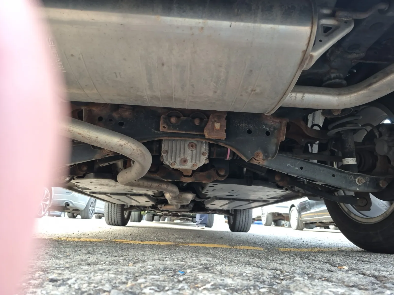 Undercarriage - Rear Photo