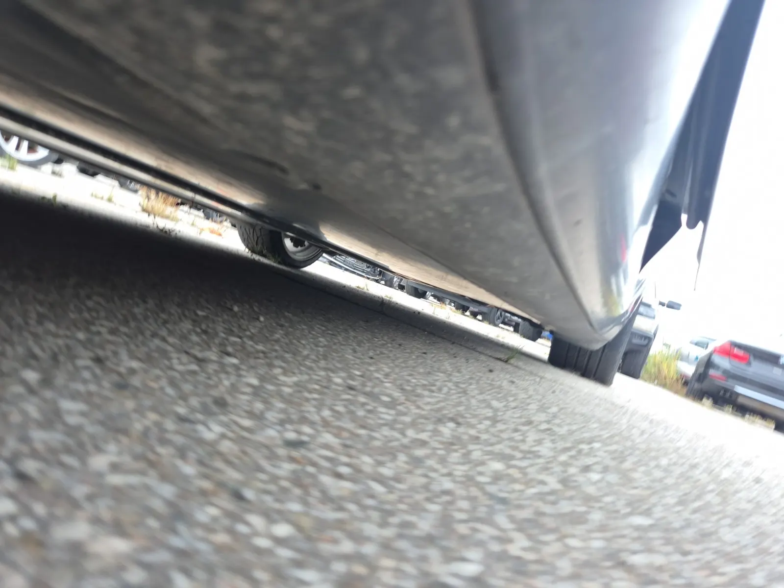 Undercarriage - Driver Photo